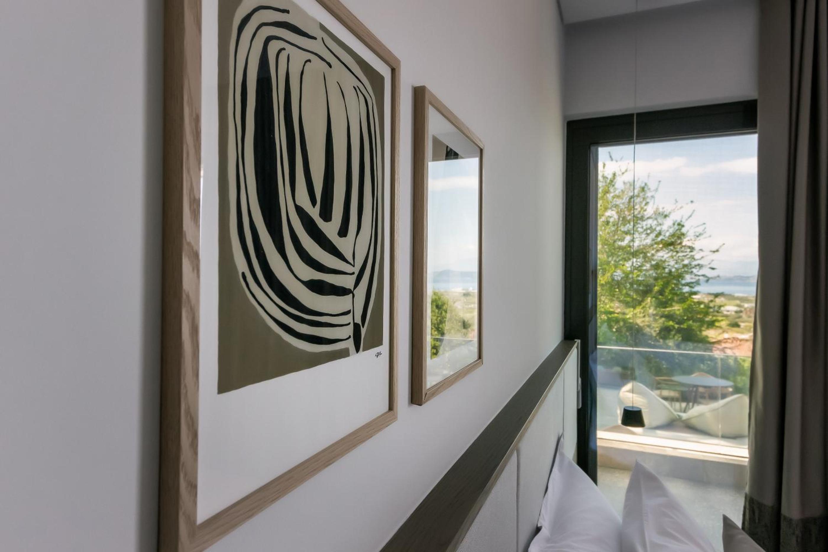 Superior King Room - Photo 15