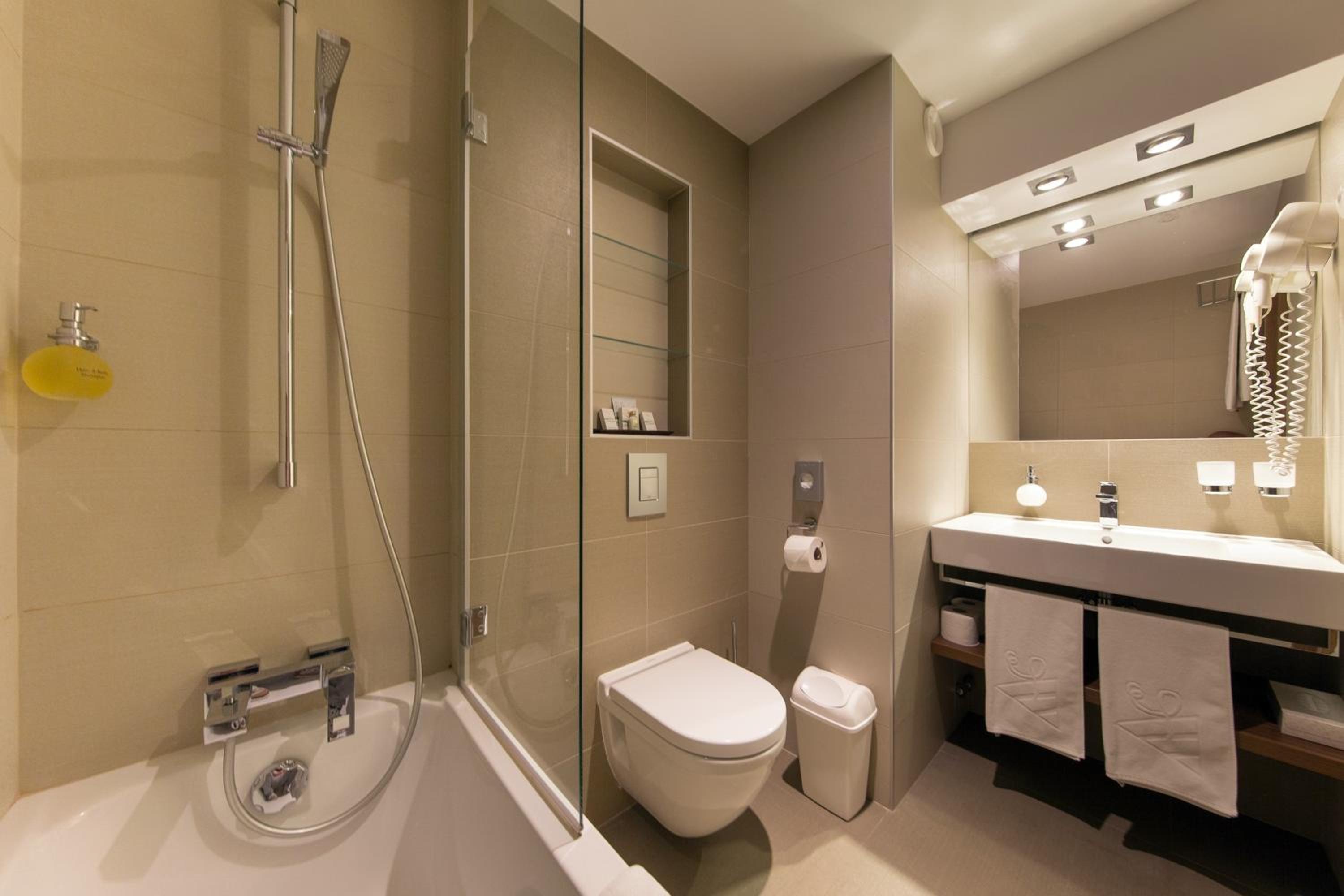 RiverView Double or Twin Room - Photo 11