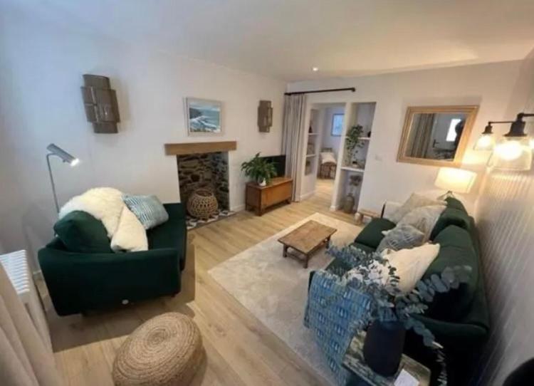 Two-Bedroom House photo 2
