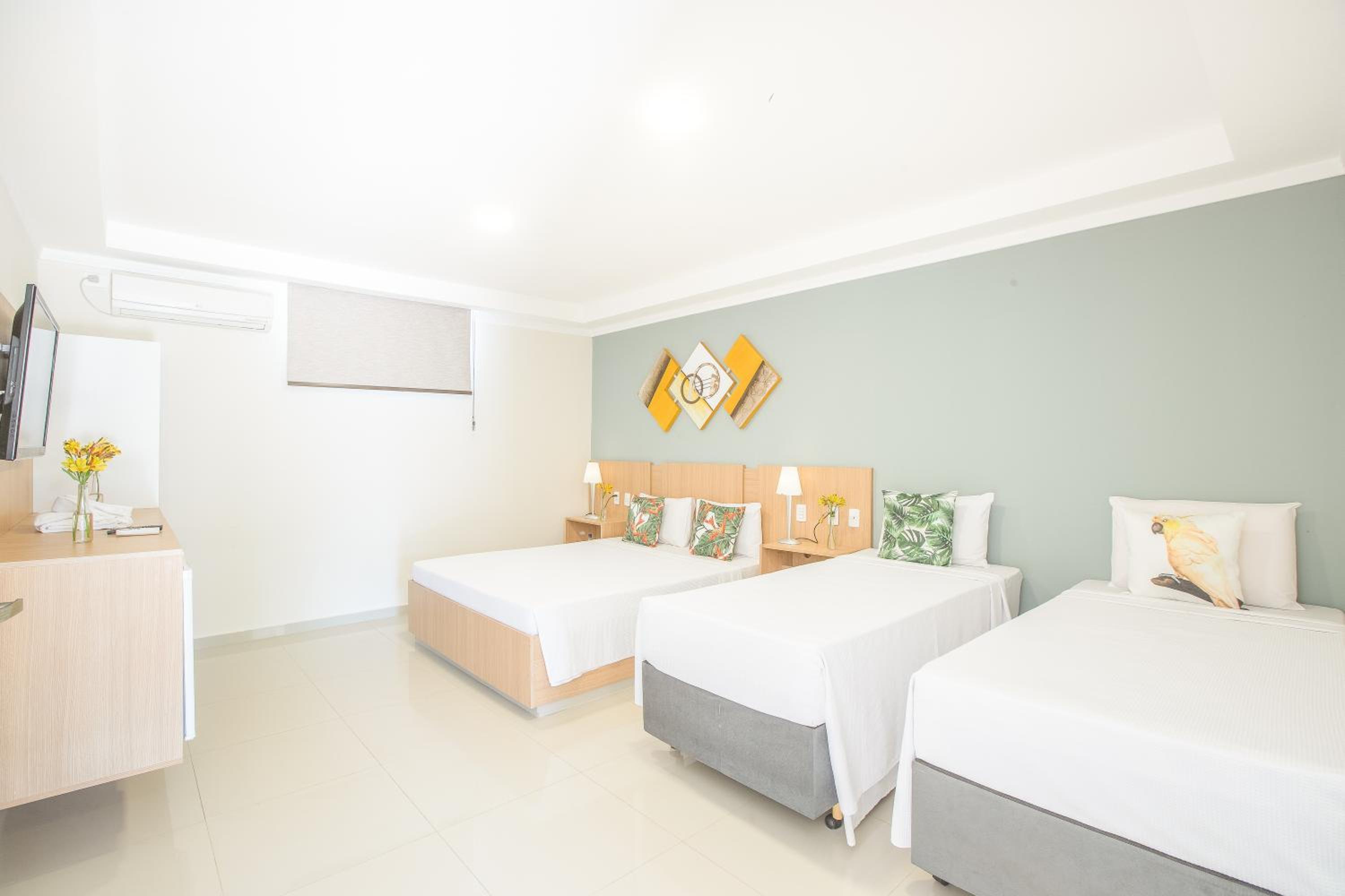 Standard Quadruple Room - Photo 6