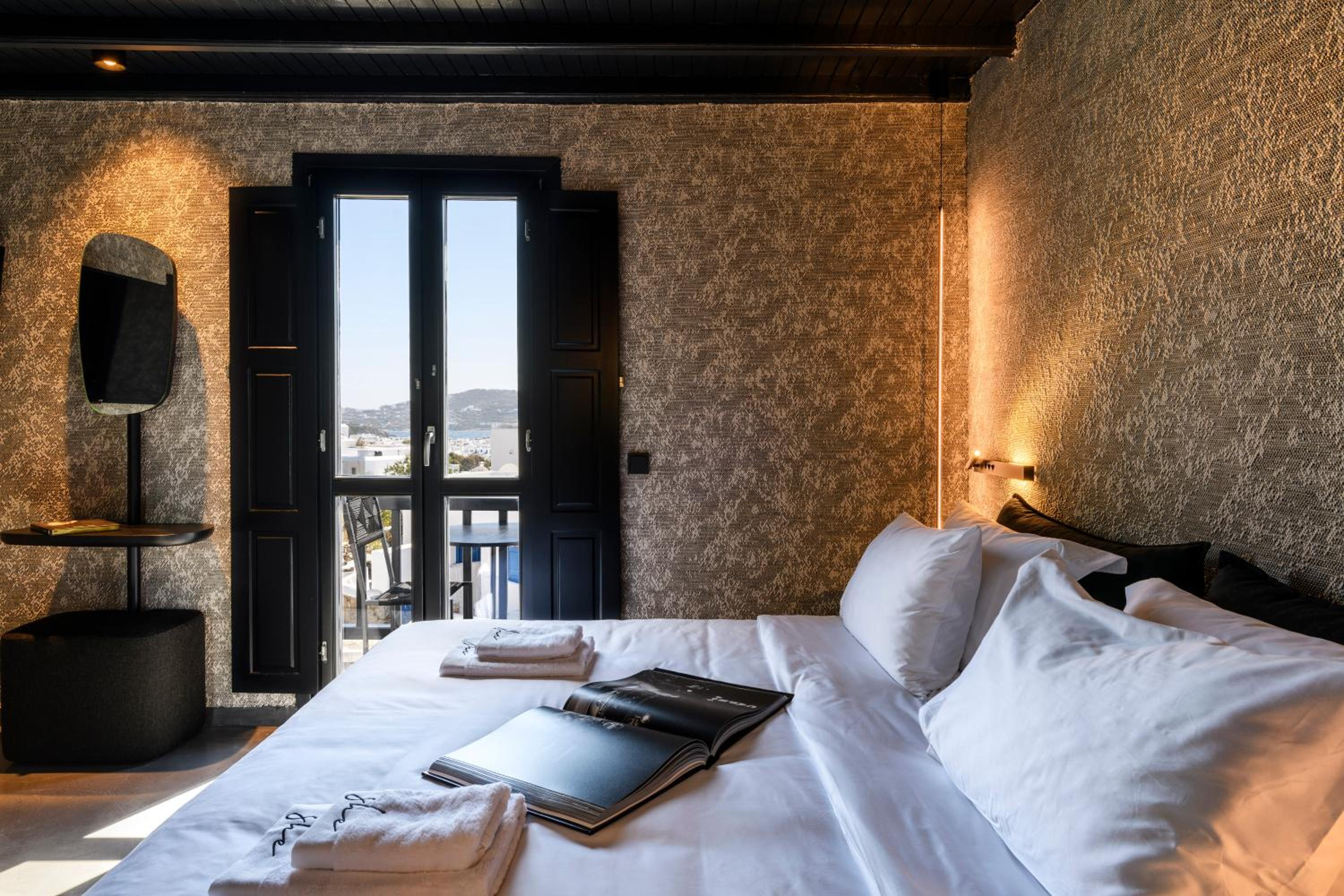 Deluxe Double Room with Balcony and Sea View photo 2