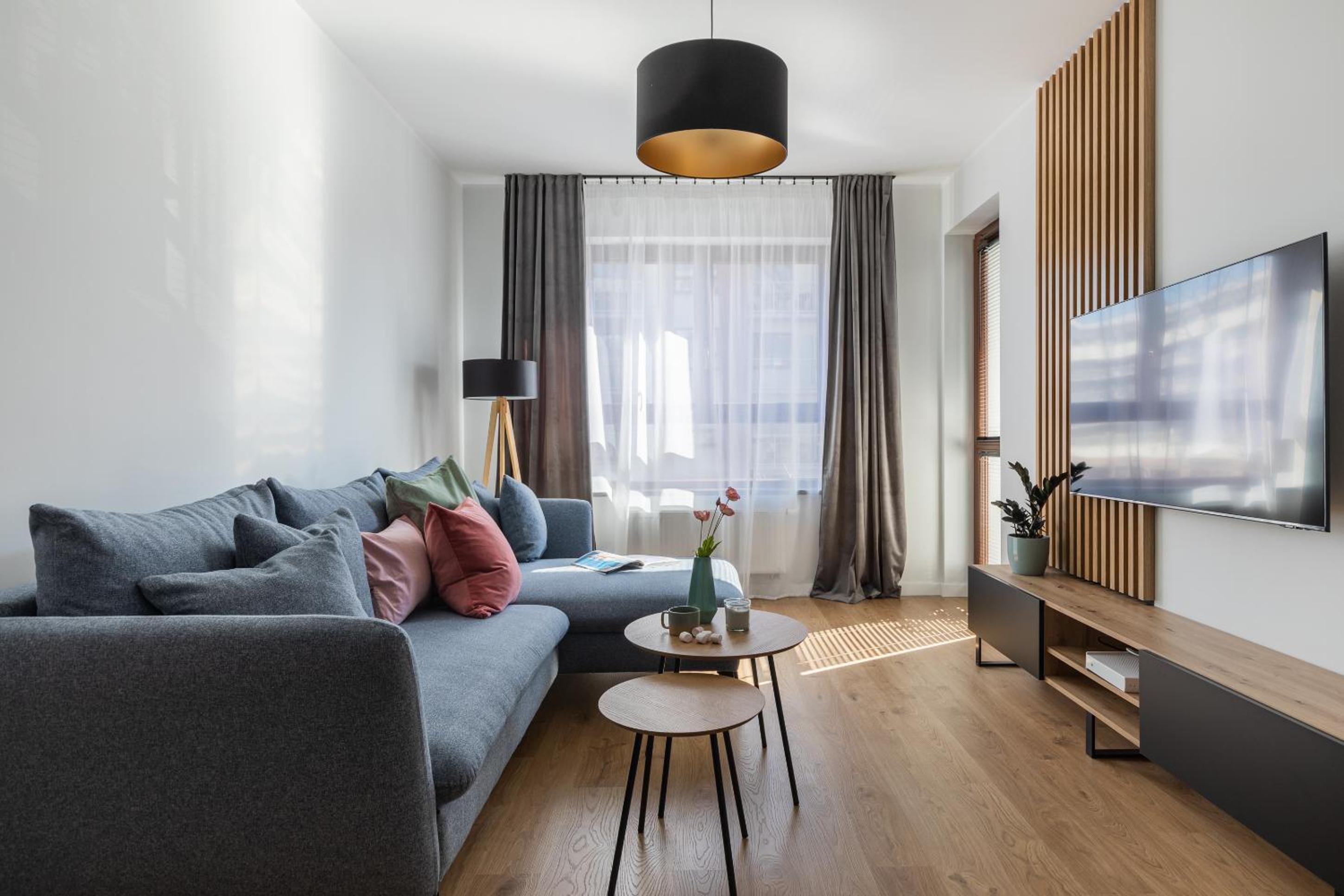 One-Bedroom Apartment - Photo 3