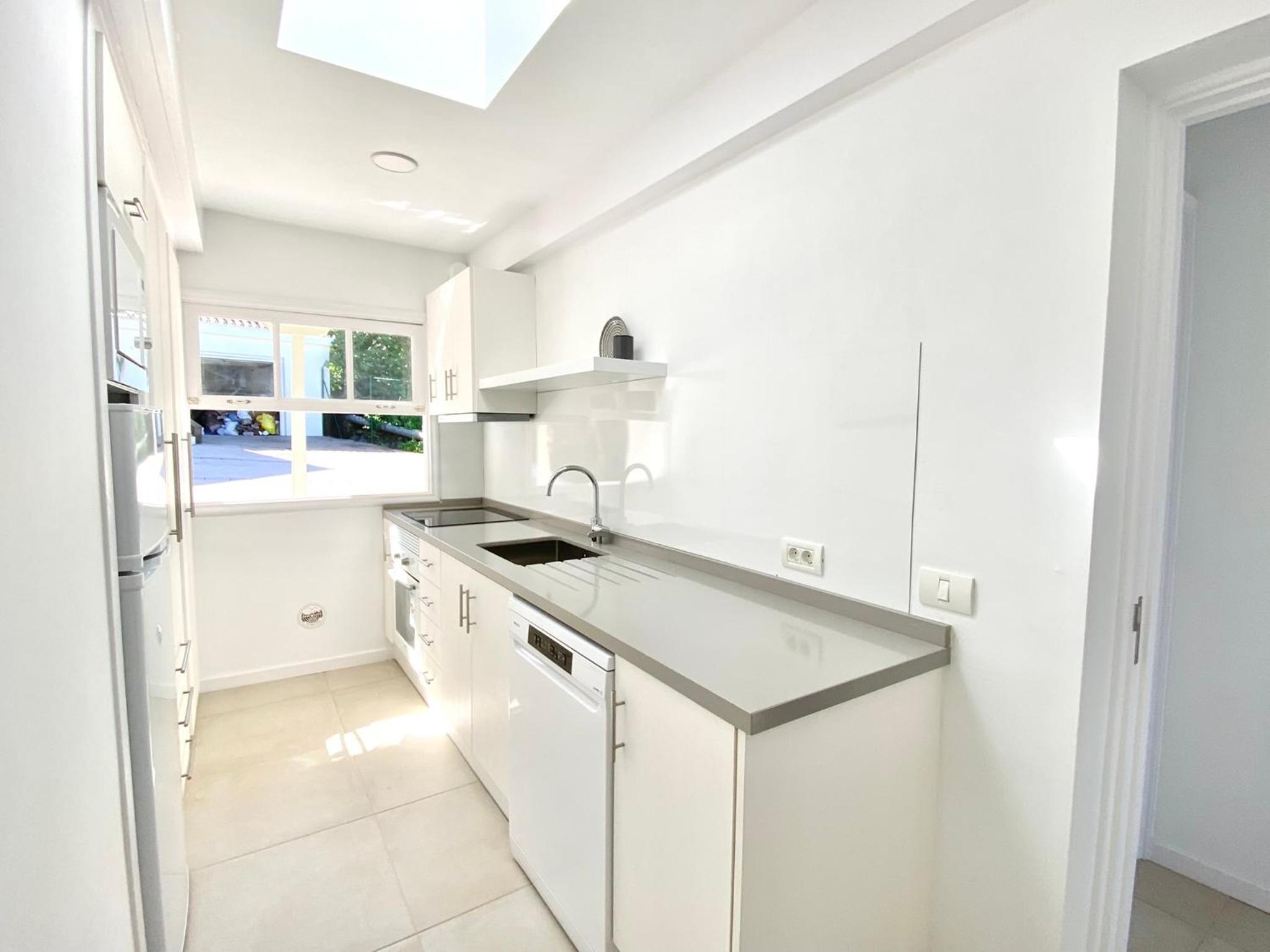 One-Bedroom House photo 3