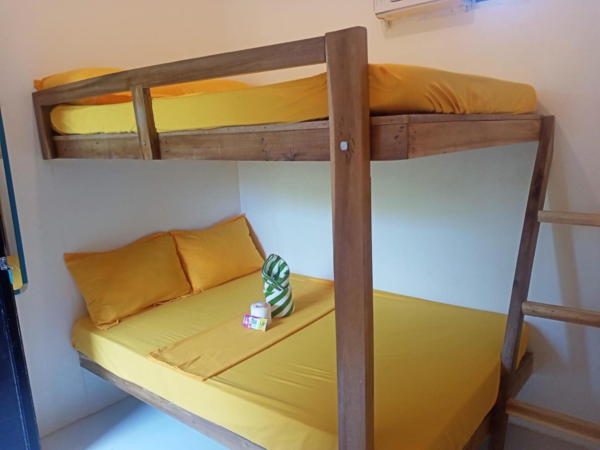 Standard Quadruple Room - Photo 3