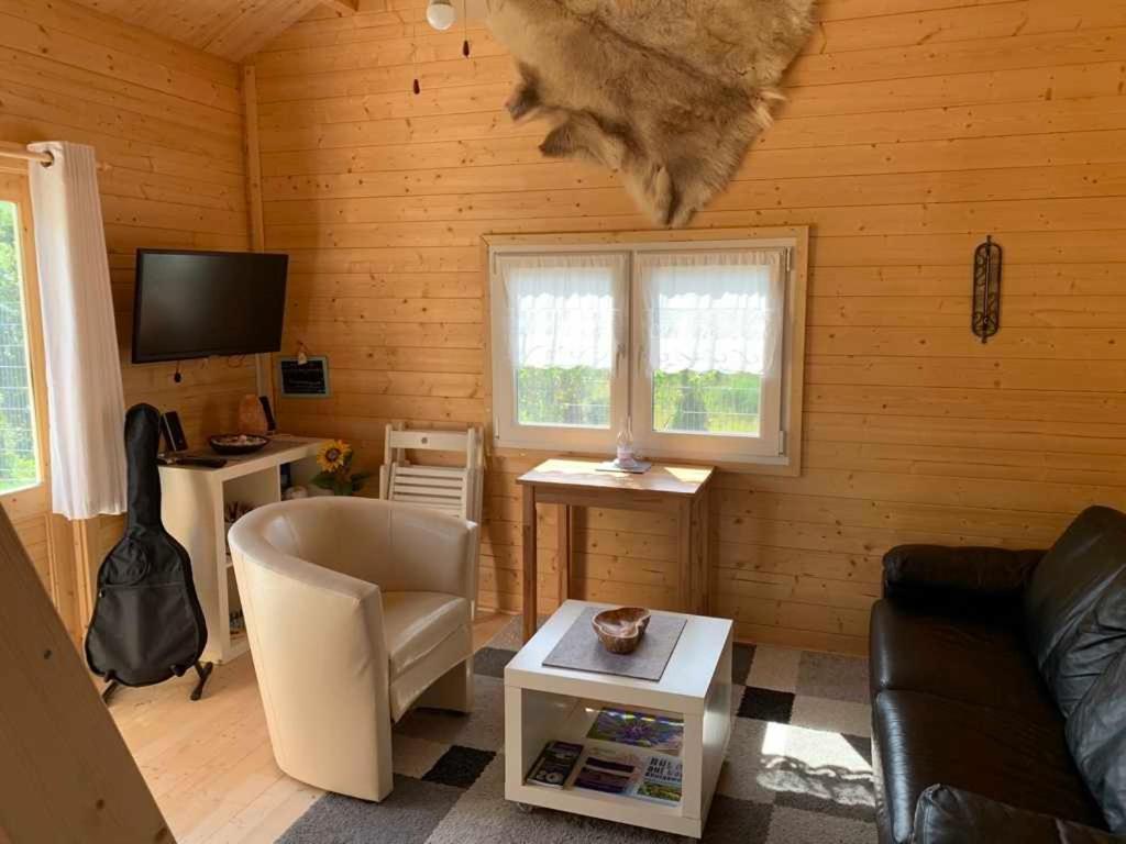 One-Bedroom House photo 1