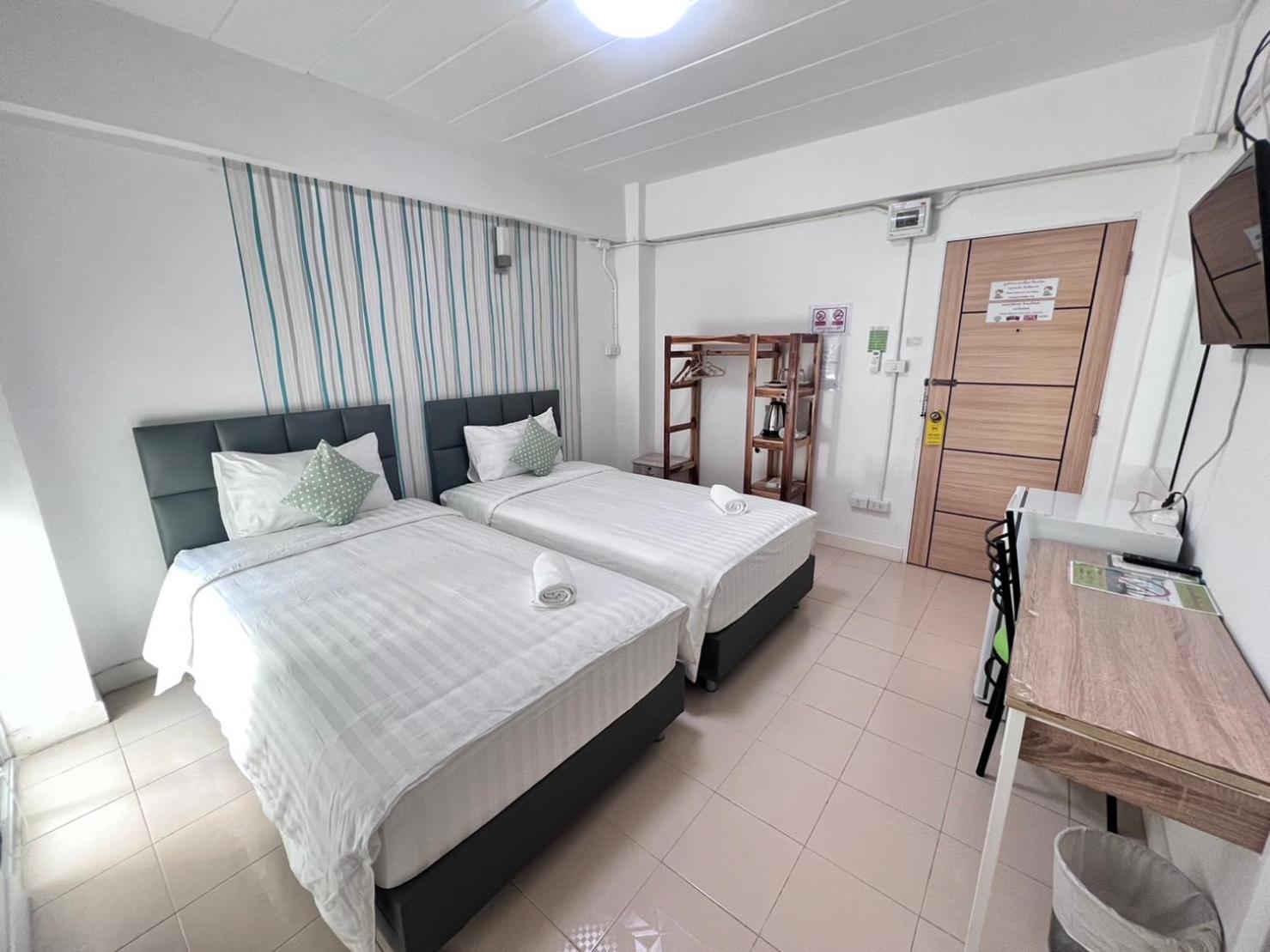 Twin Room - Photo 1