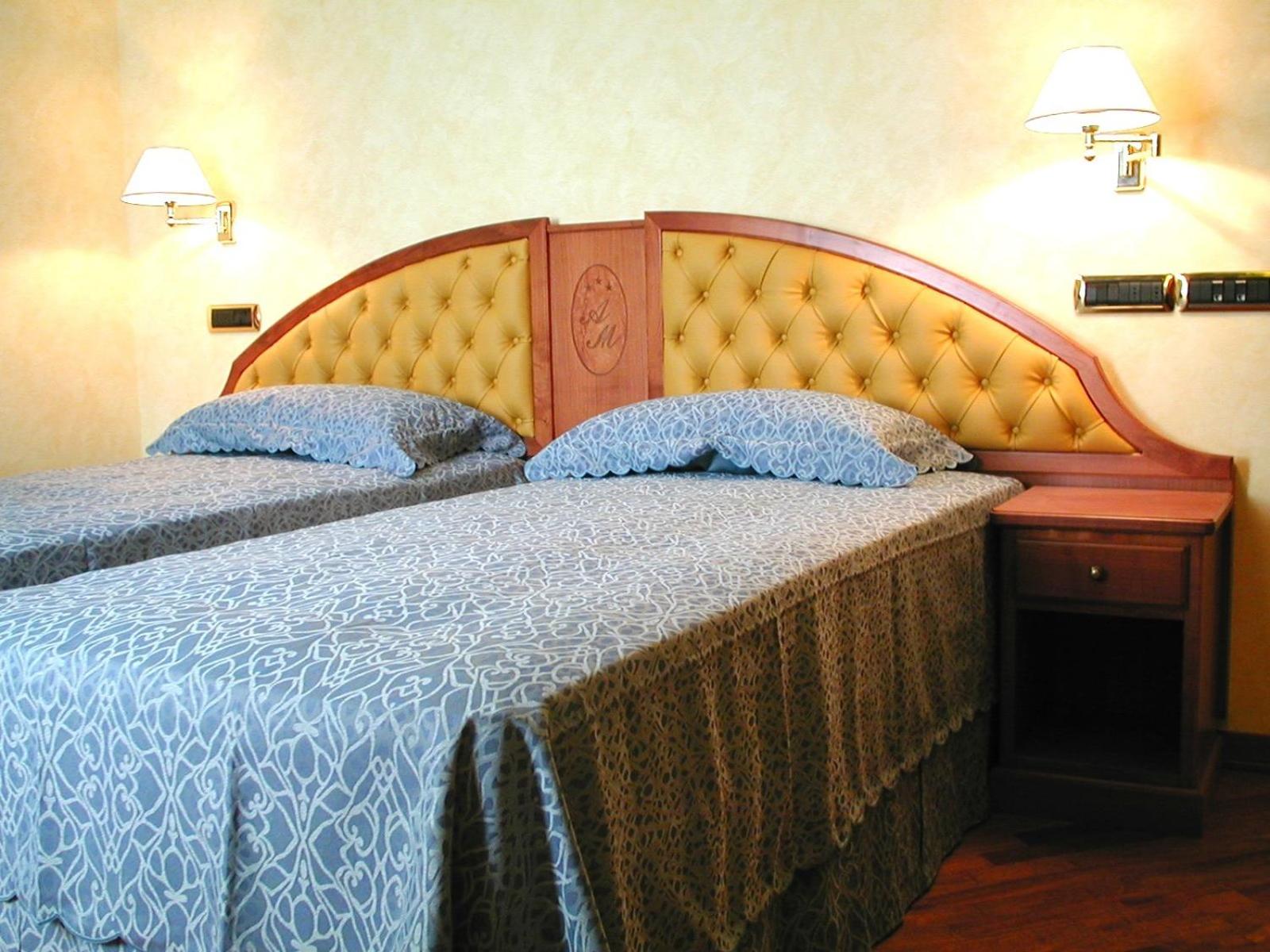 Classic Double or Twin Room - Photo 5
