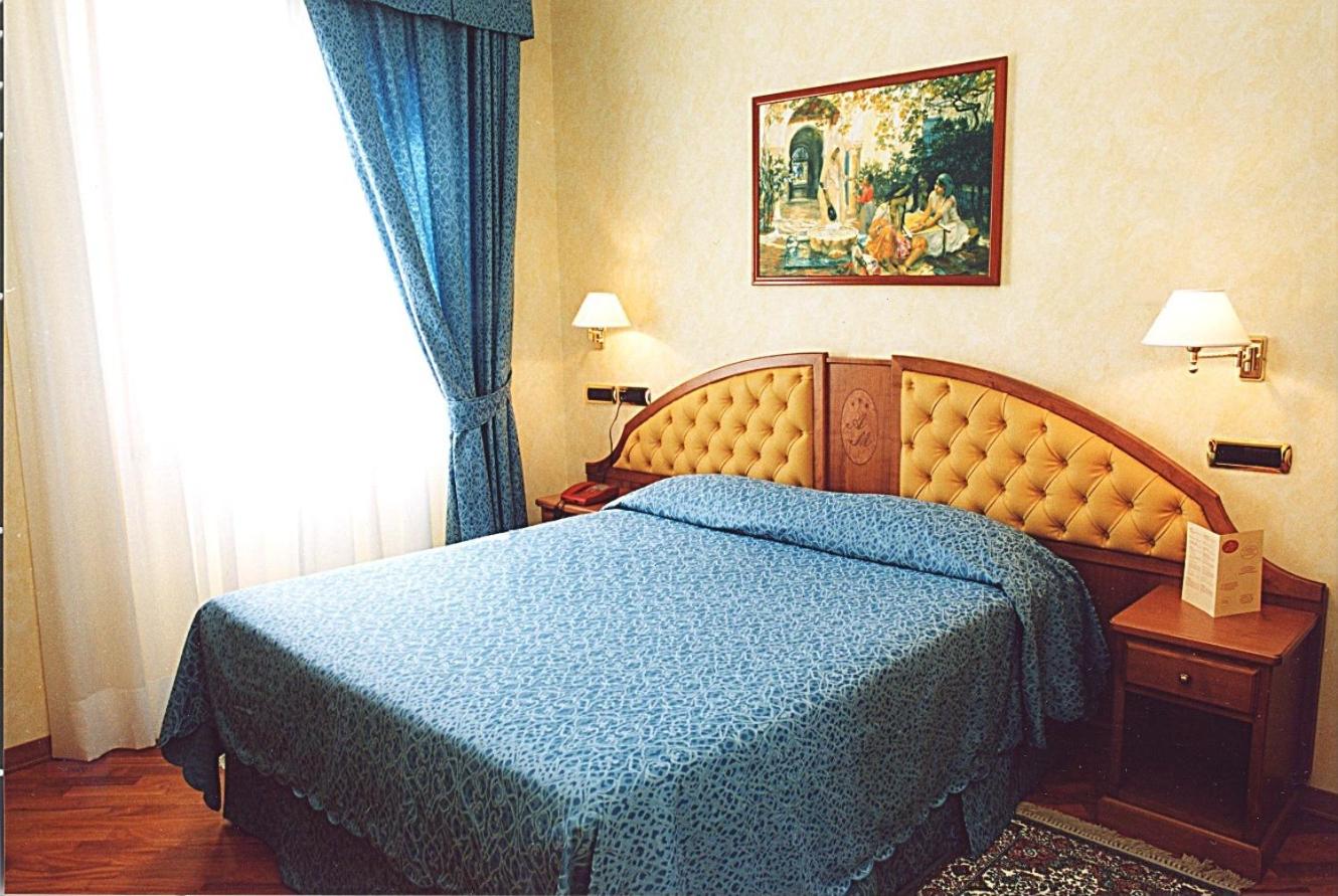 Classic Double or Twin Room - Photo 1