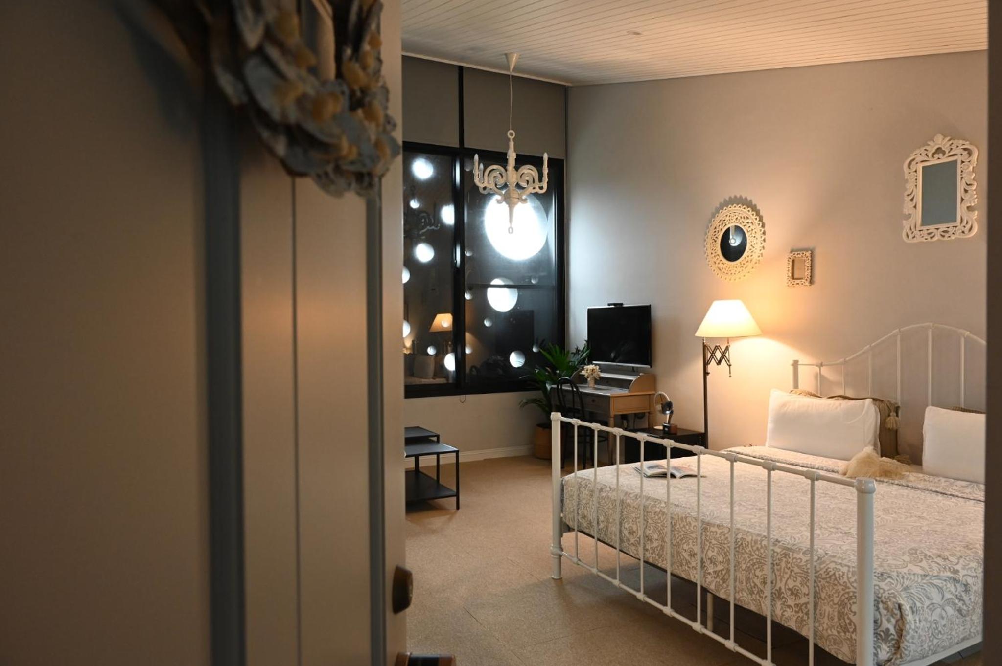 Deluxe Double Room with Balcony photo 3
