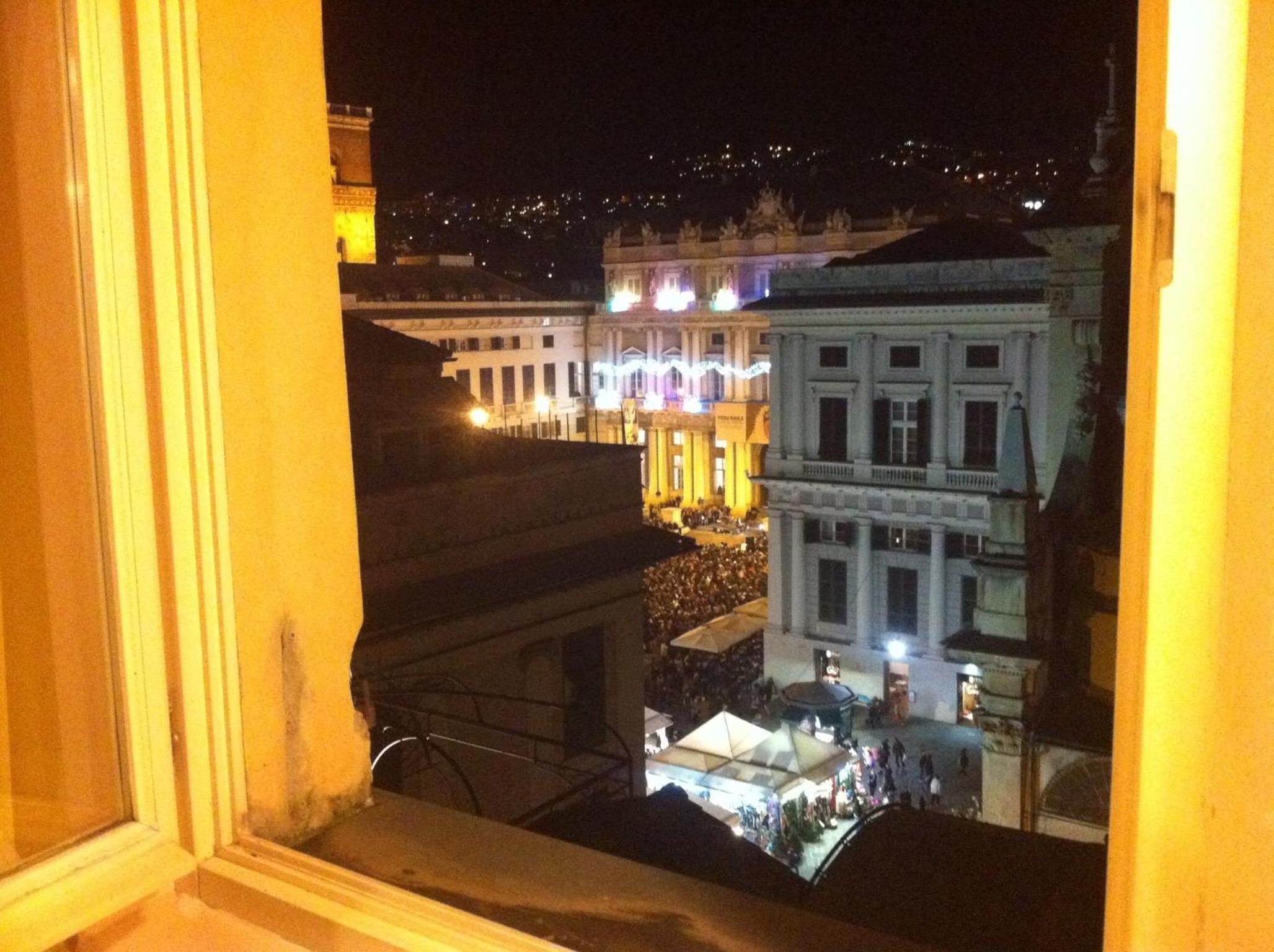 Penthouse Studio with City View - Photo 7