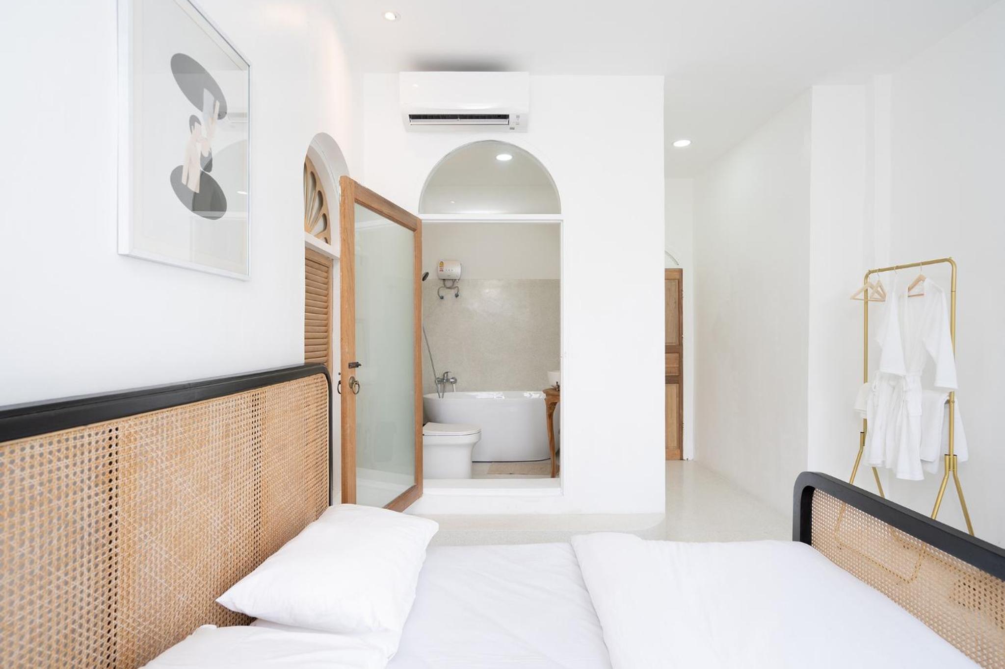 Three-Bedroom Villa photo 1