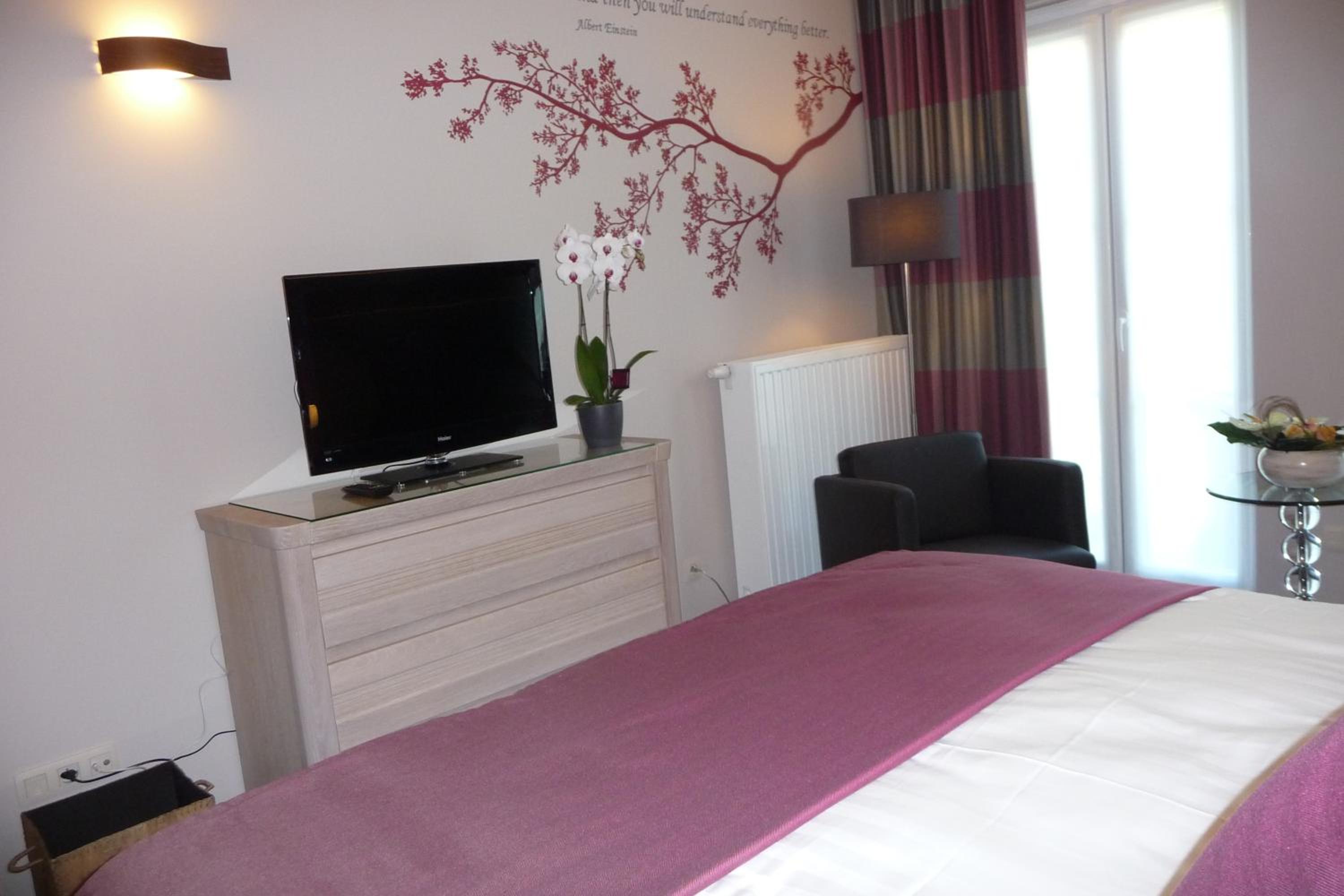 Standard Double Room - Photo 6