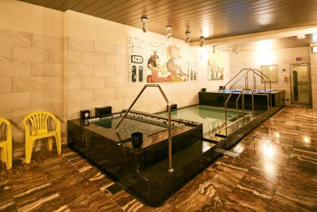  Premium Single Room with Shower for Male photo 3