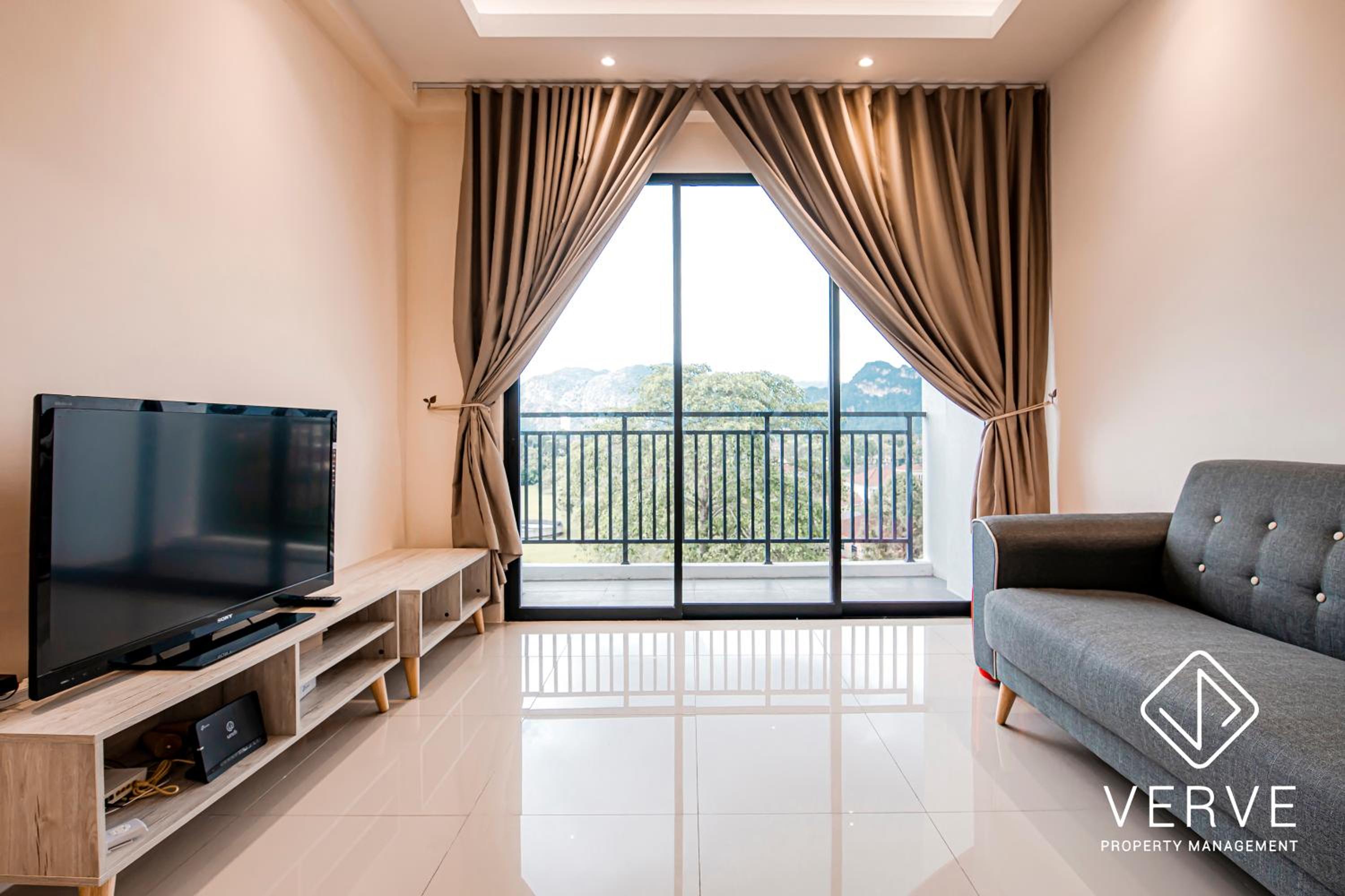 Three-Bedroom Apartment - Photo 9