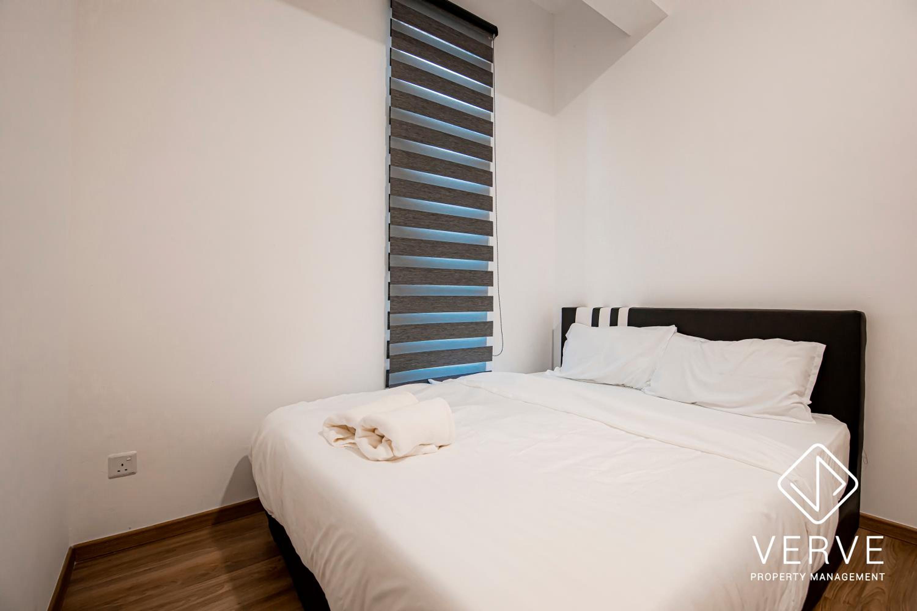 Three-Bedroom Apartment - Photo 12