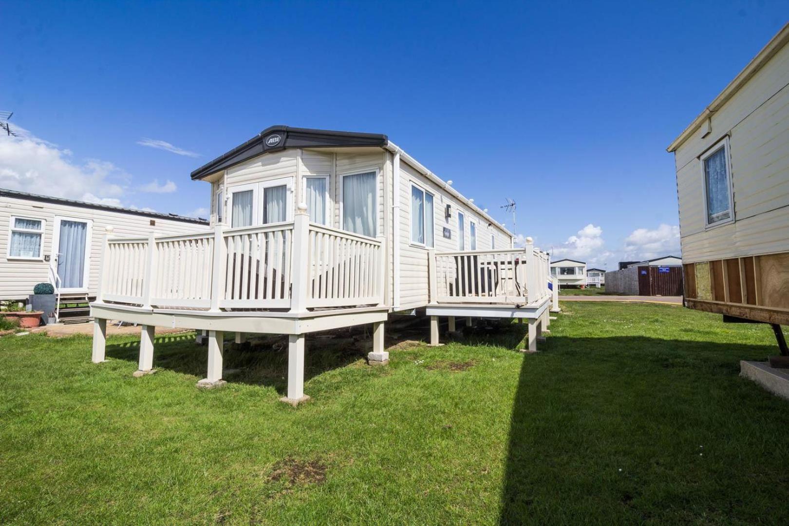 Mobile Home photo 2