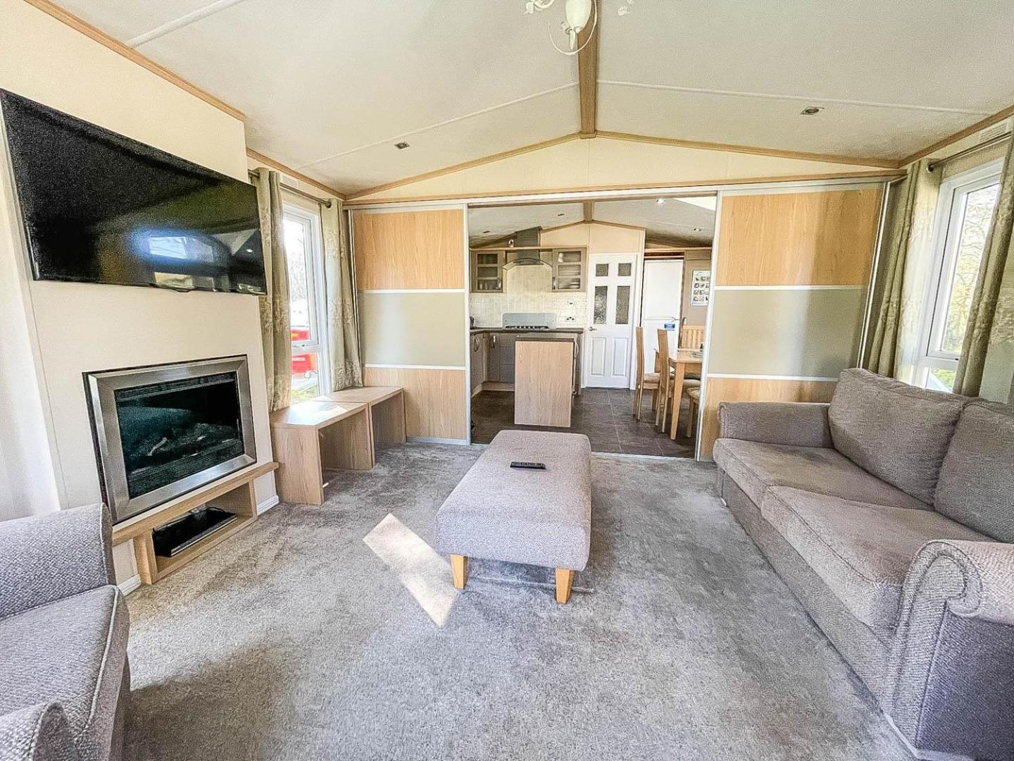 Mobile Home photo 1