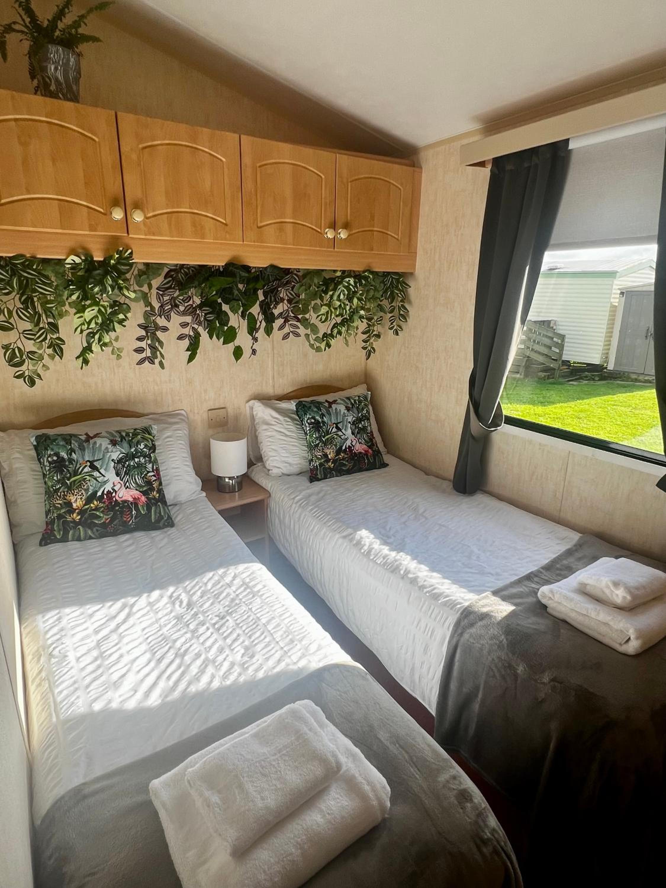 Mobile Home photo 2