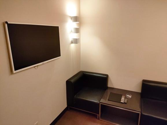 Double Room with Private Bathroom - Check in at 22:00 - Check out at 12:00 - Photo 1