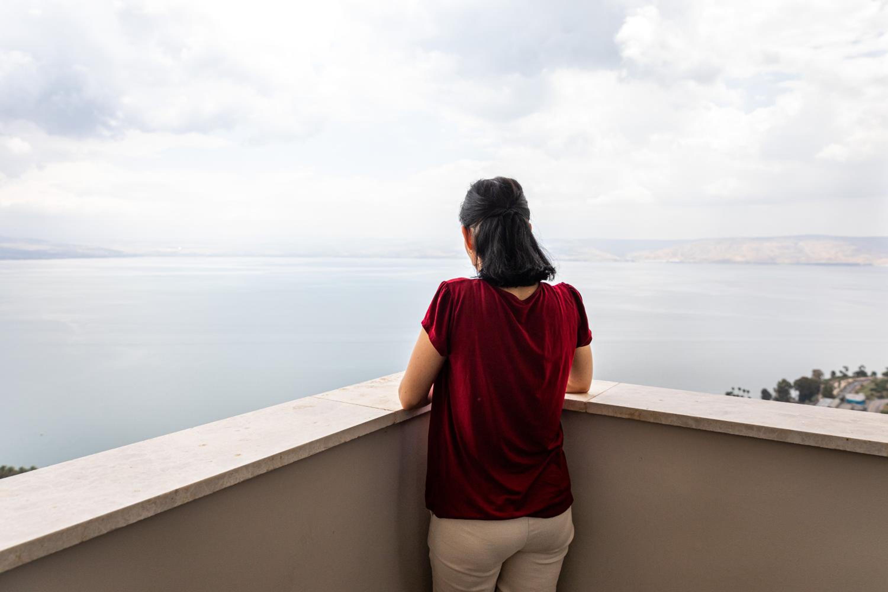 Deluxe High Floor with Balcony and Lake View