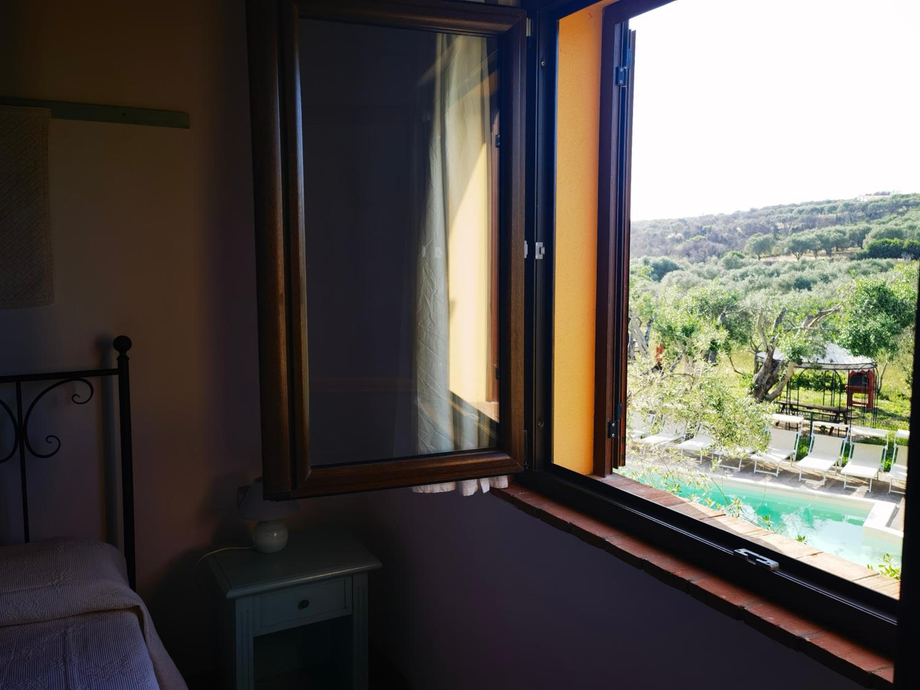 Double Room - Photo 12