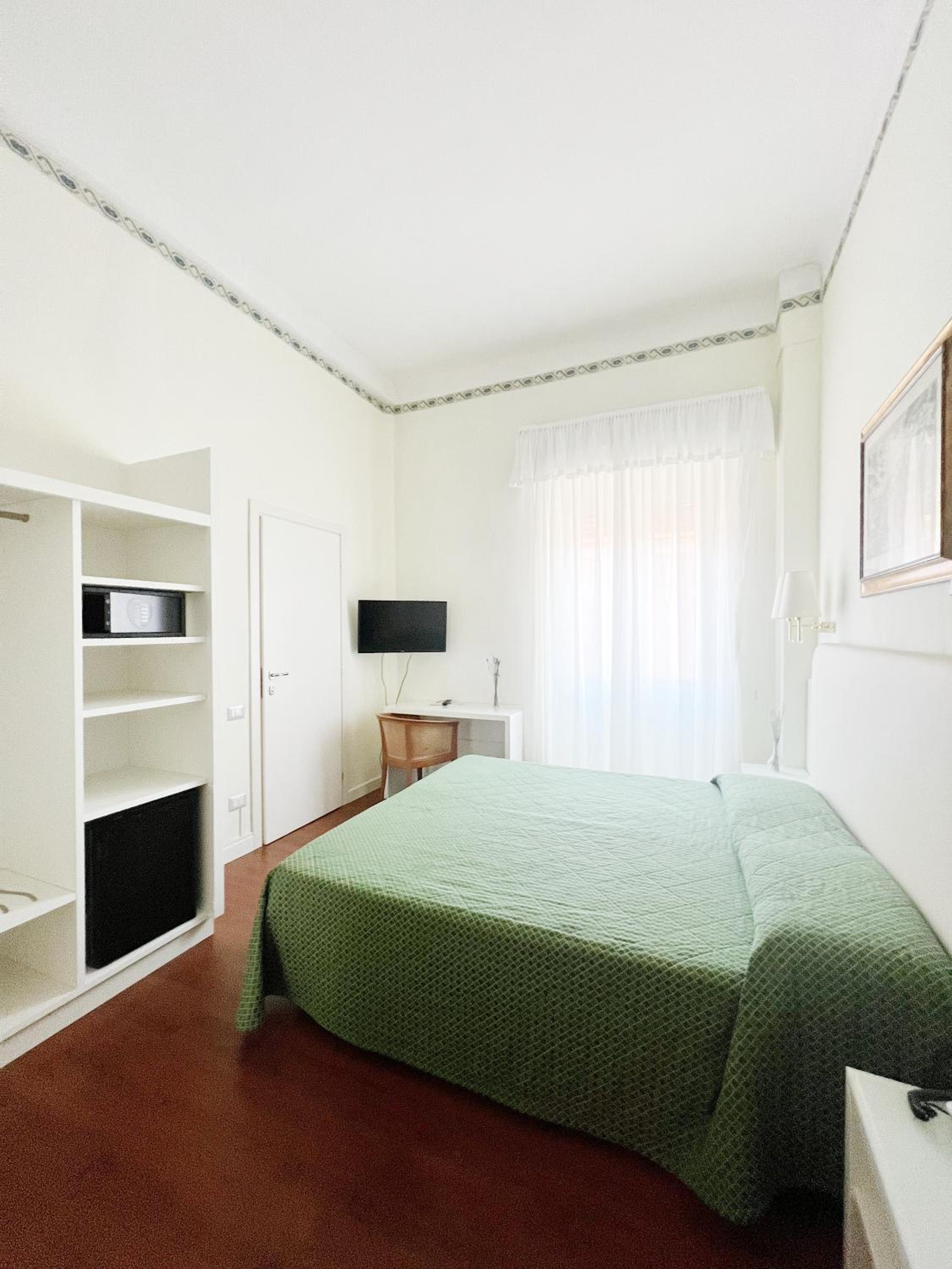 Standard Double or Twin Room photo 1