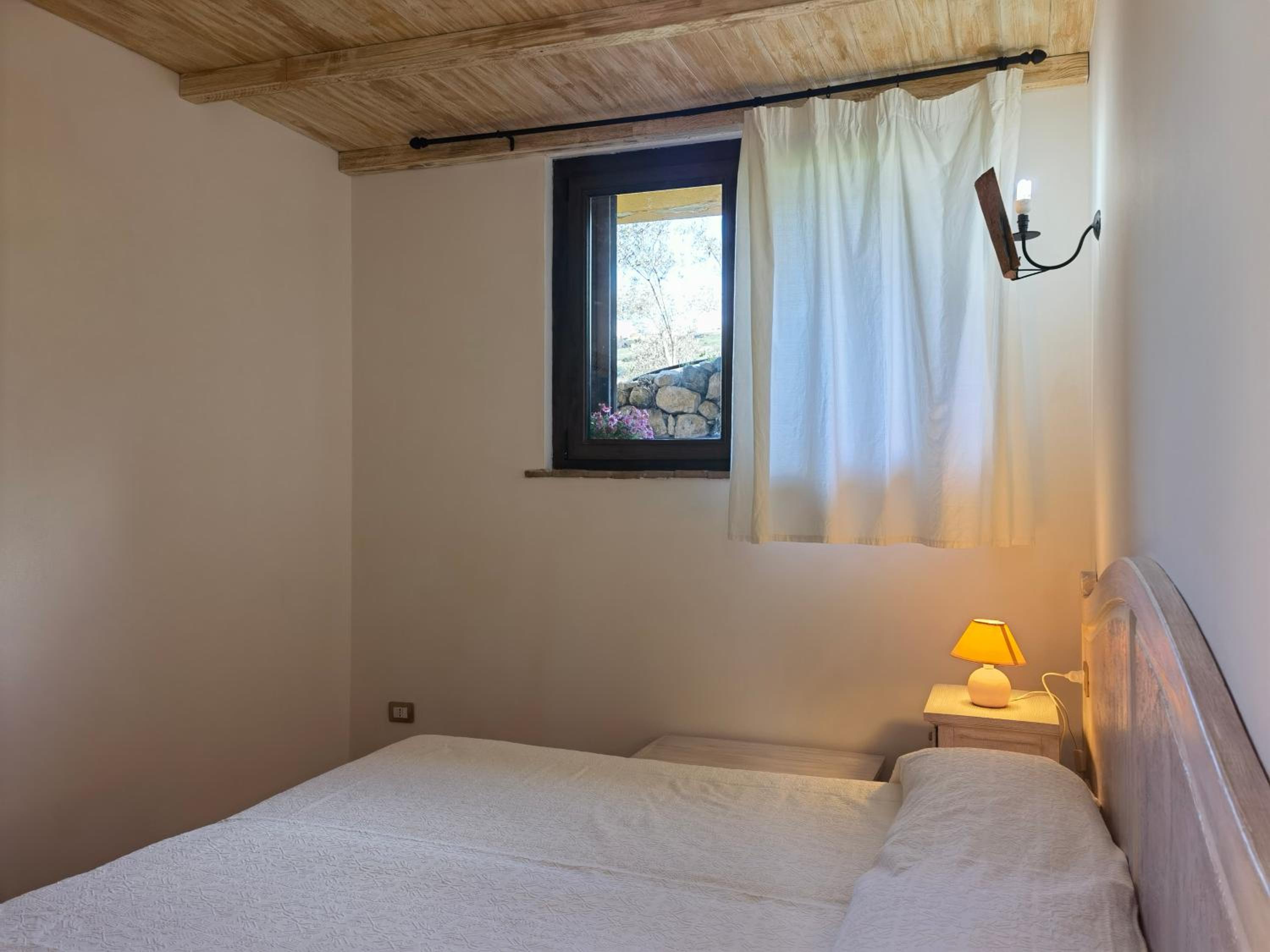 Large Double or Twin Room - Photo 14