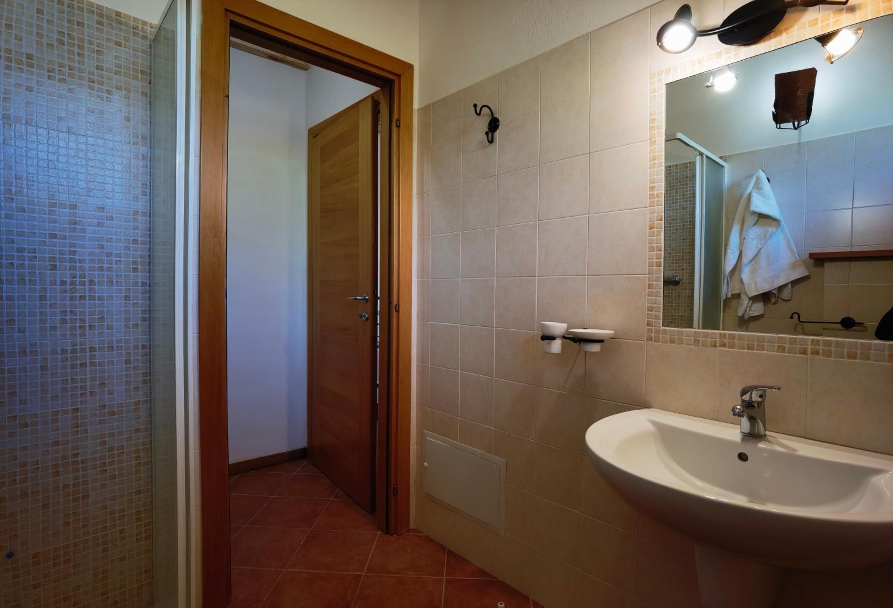 Large Double or Twin Room - Photo 2