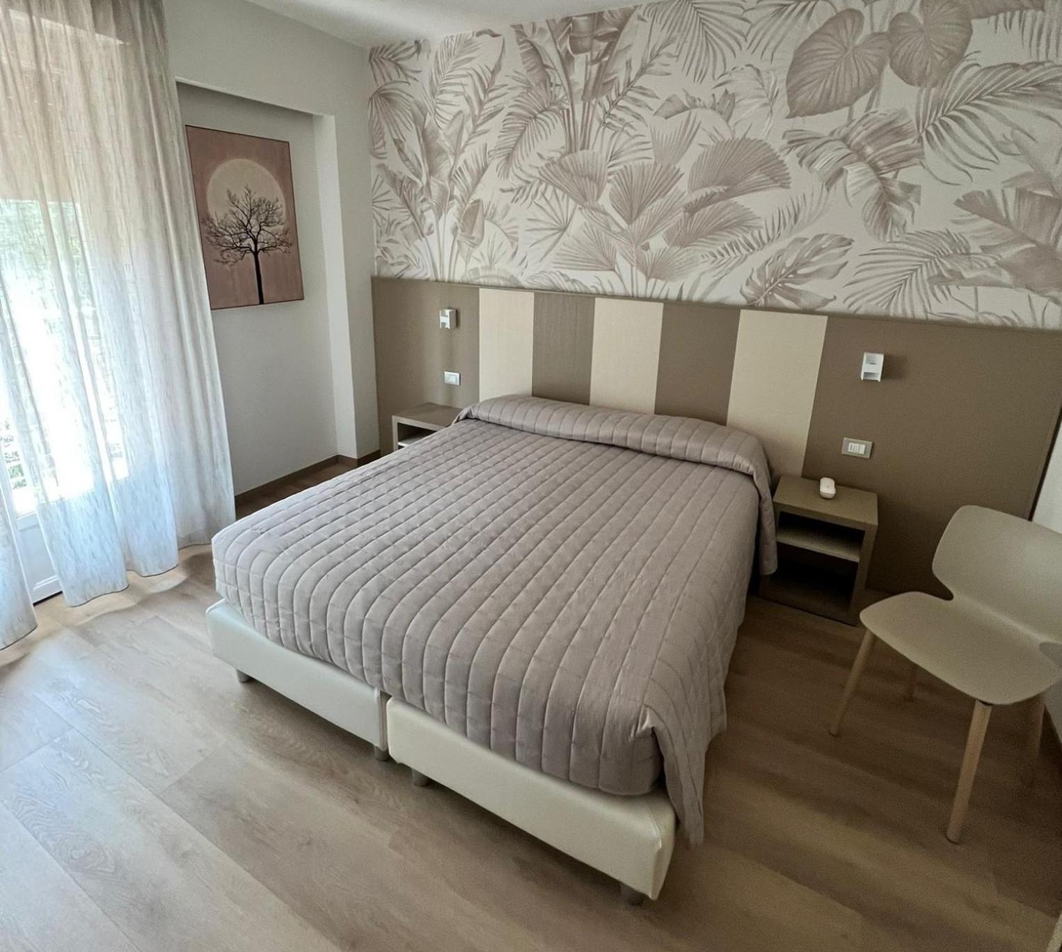 Double Room with Balcony and Mountain View photo 3