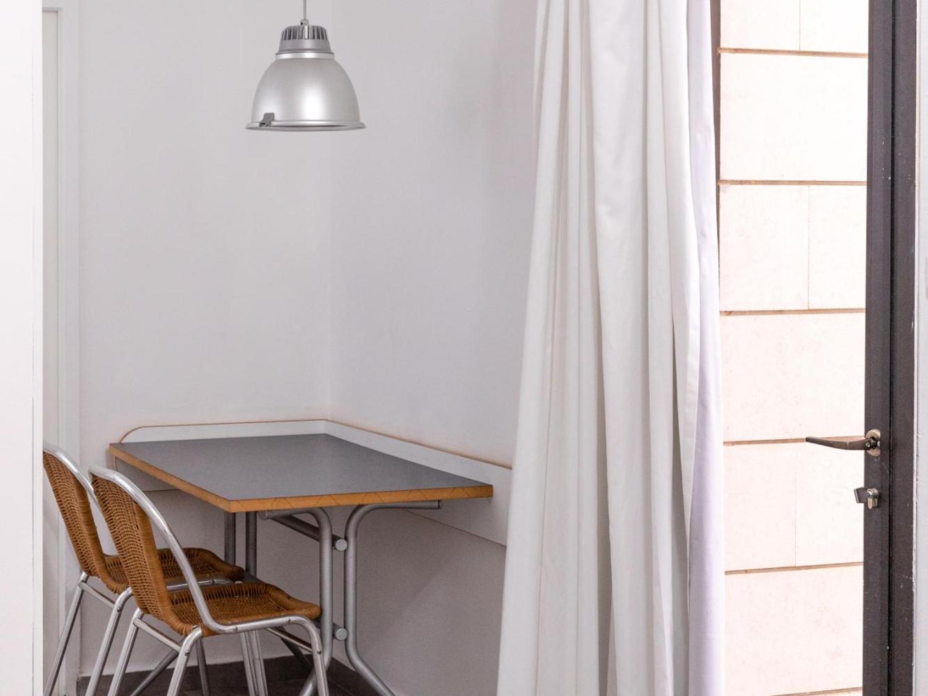 Studio with Terrace - Photo 3