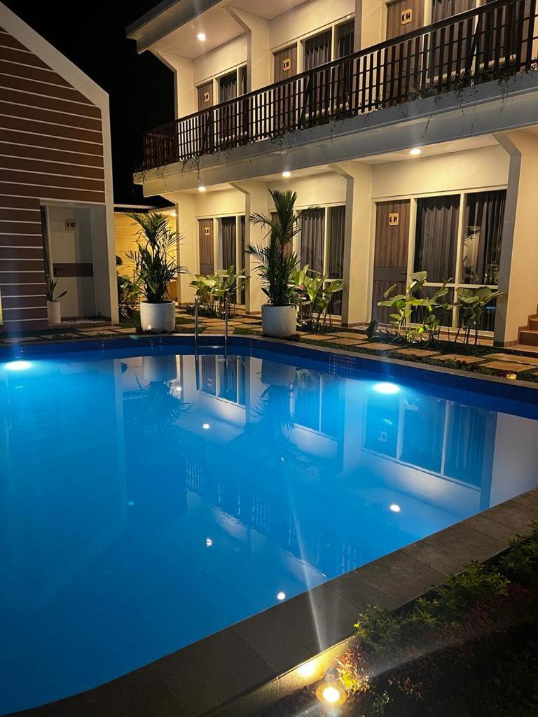 King Room with Pool View photo 2