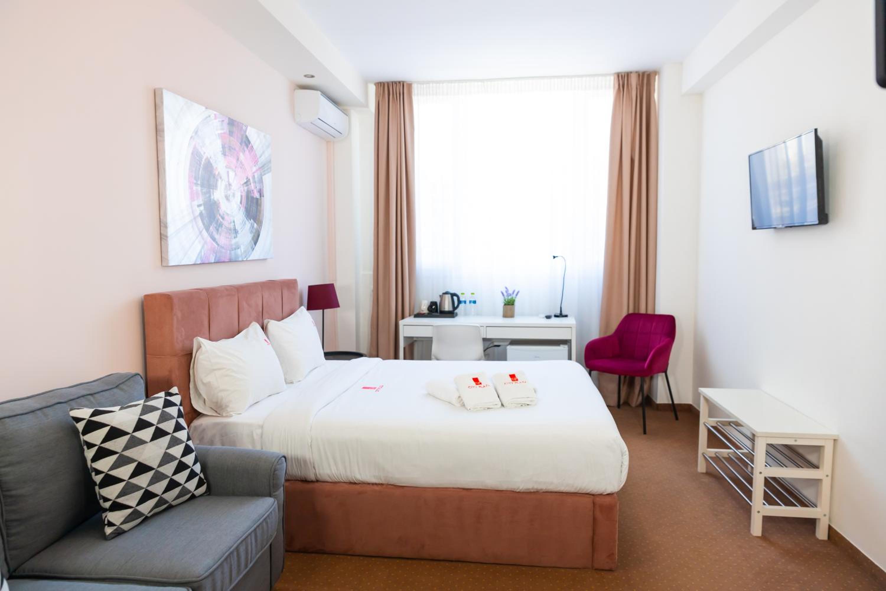 Deluxe Room - Photo 1