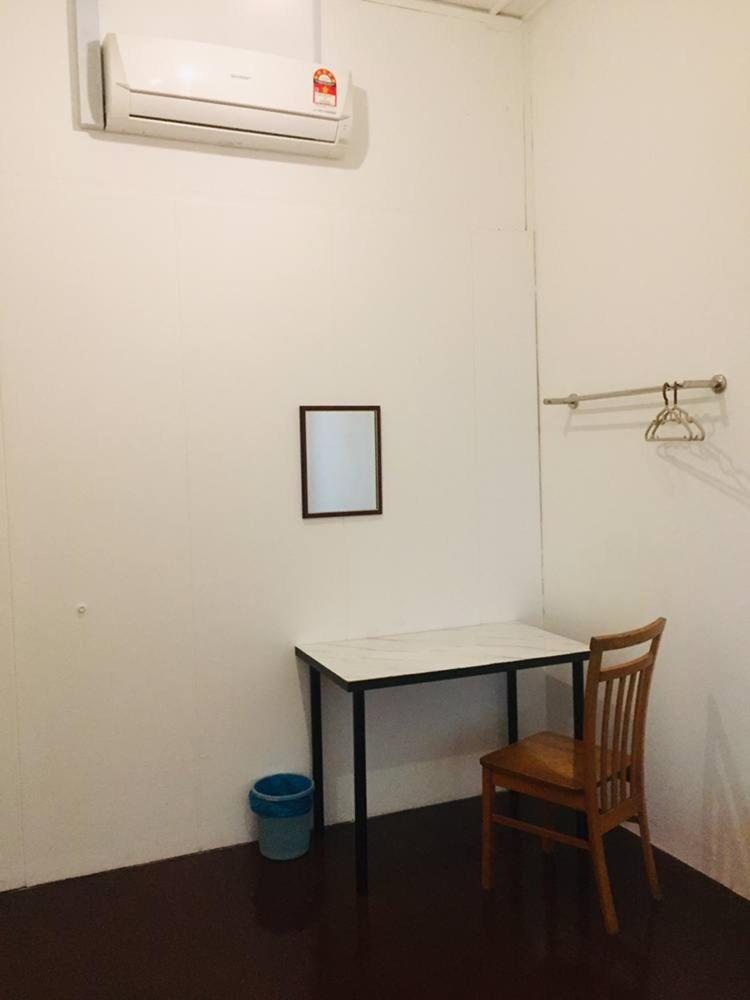Queen Room photo 3
