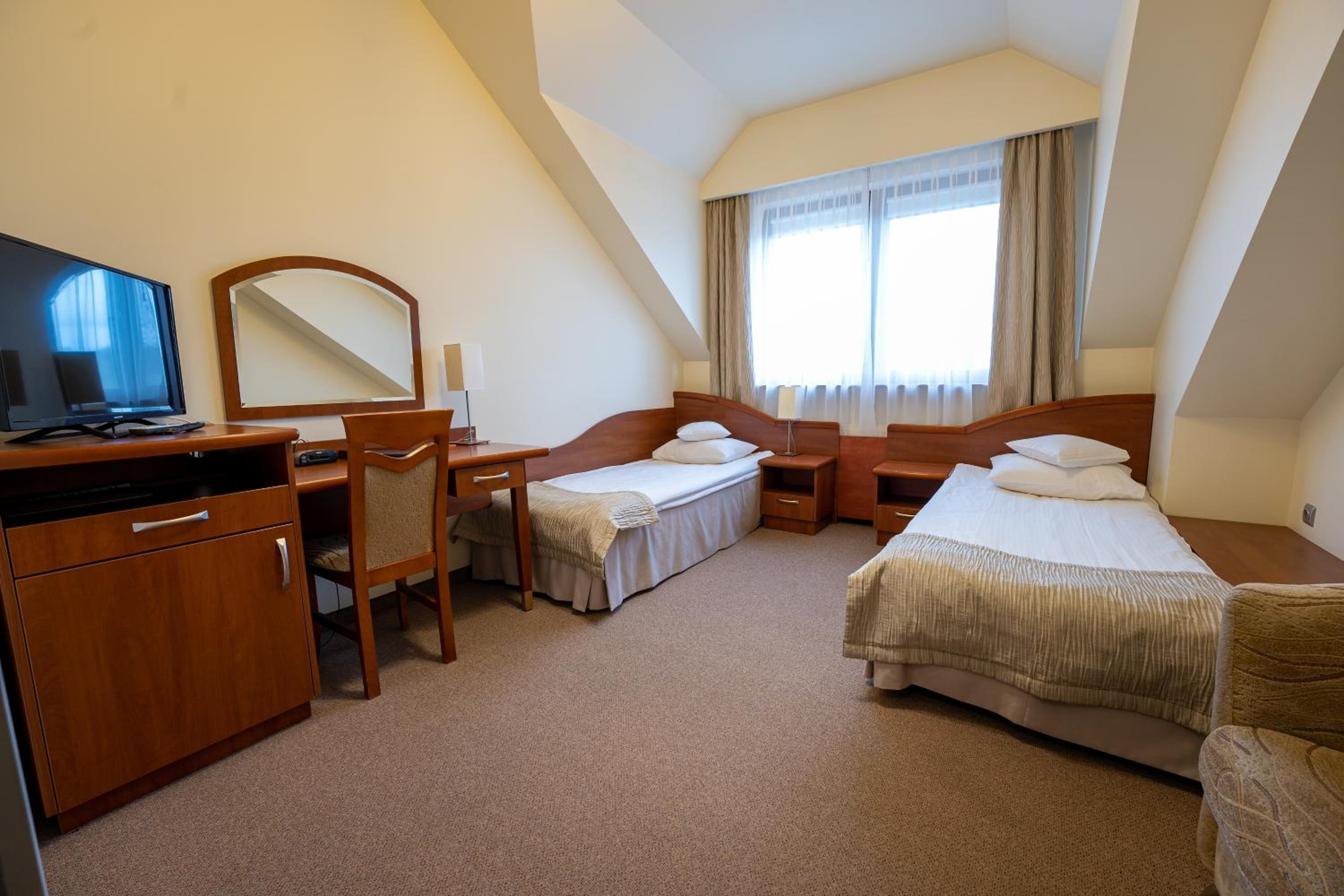 Twin Room - Photo 1
