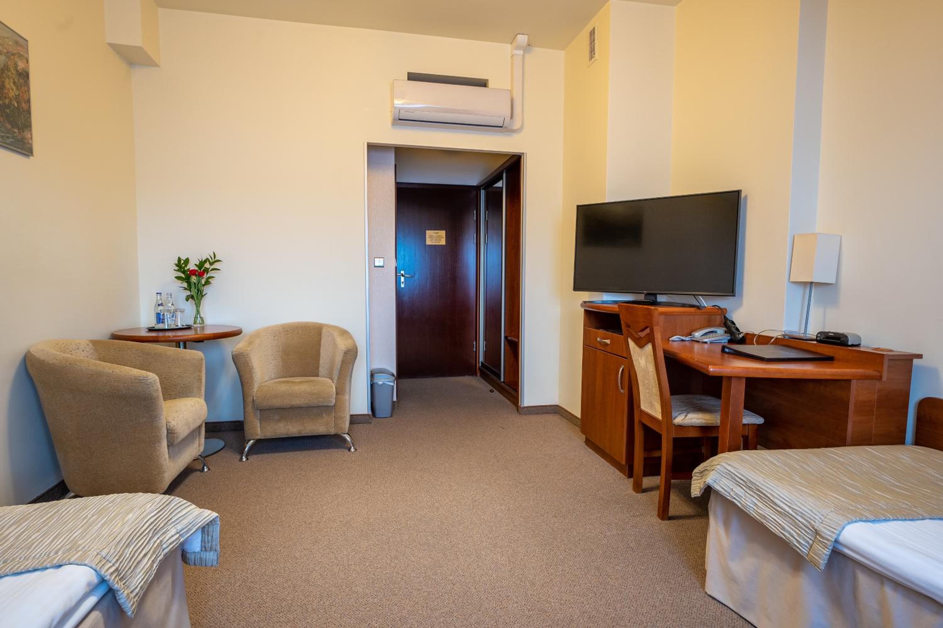 Single Room photo 2