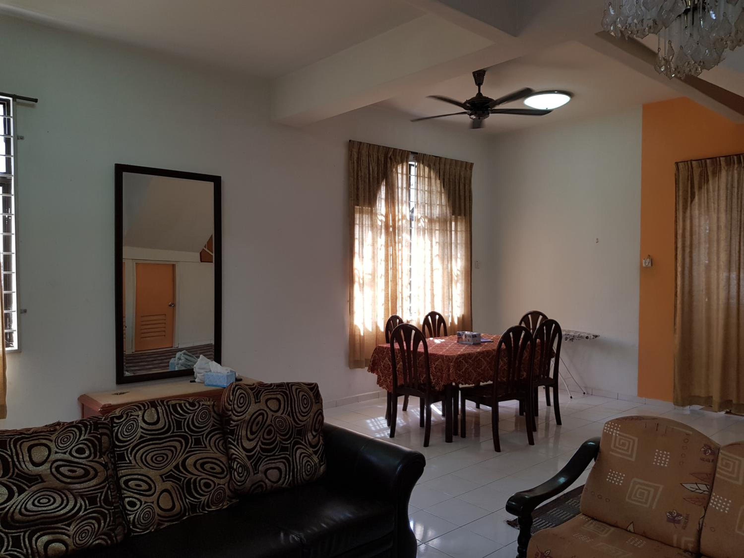 Four-Bedroom House photo 3