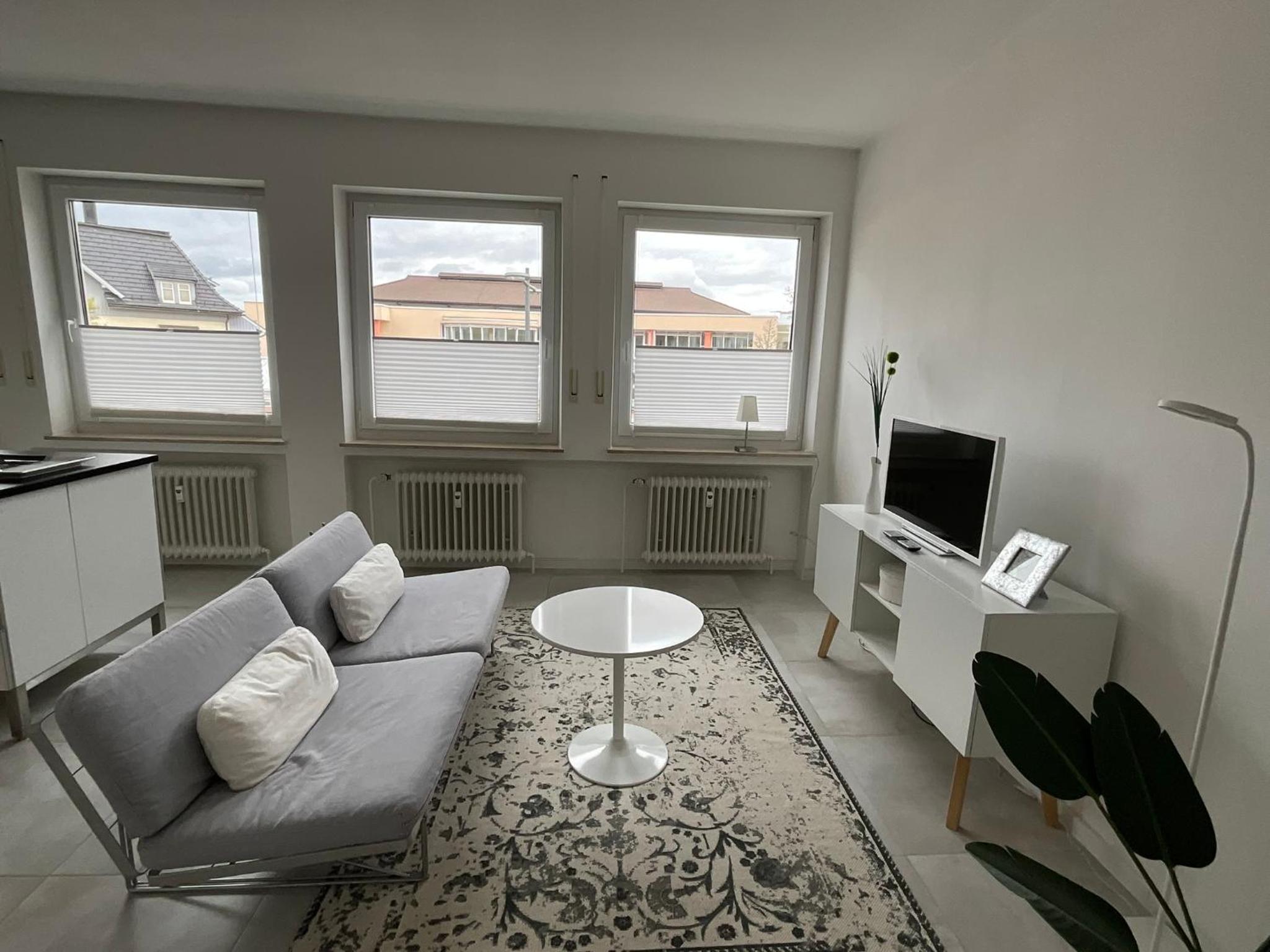 One-Bedroom Apartment photo 1