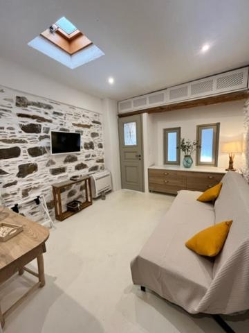 One-Bedroom House photo 1