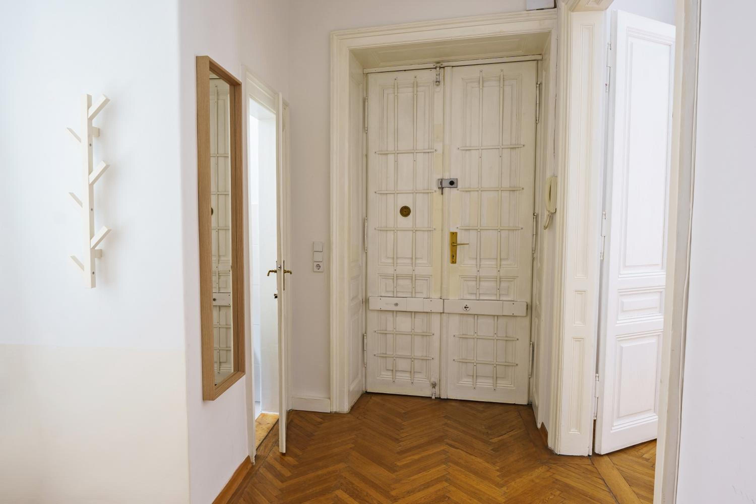 Two-Bedroom Apartment thumbnail 6