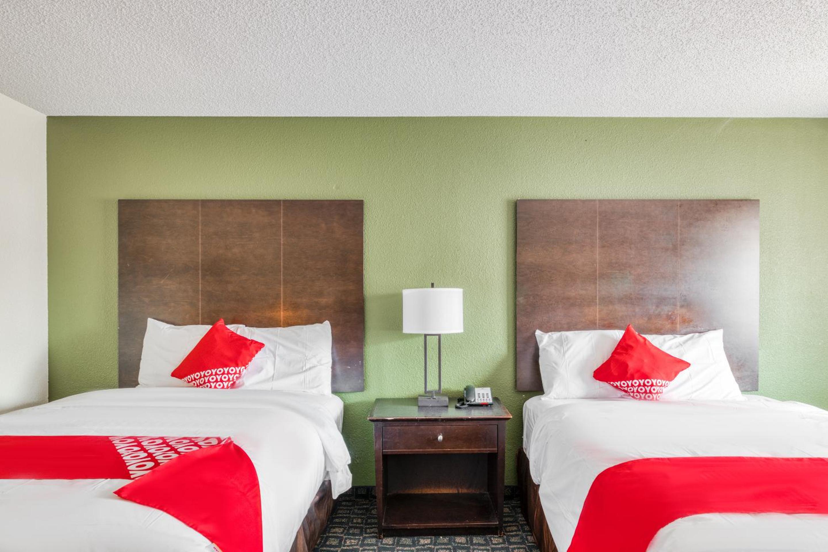 Queen Room with Two Queen Beds - Photo 1