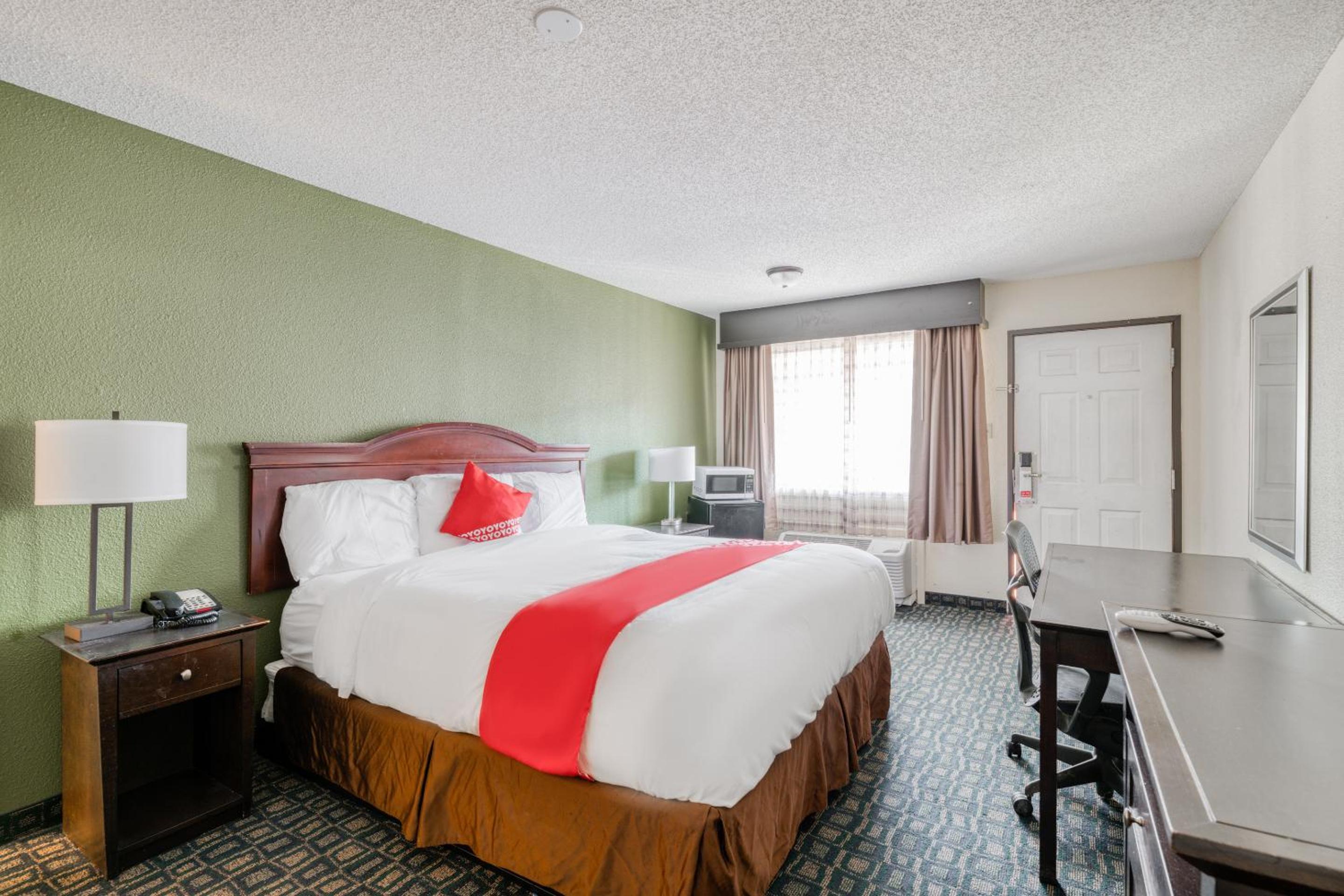Two-Bedroom Suite - Photo 1
