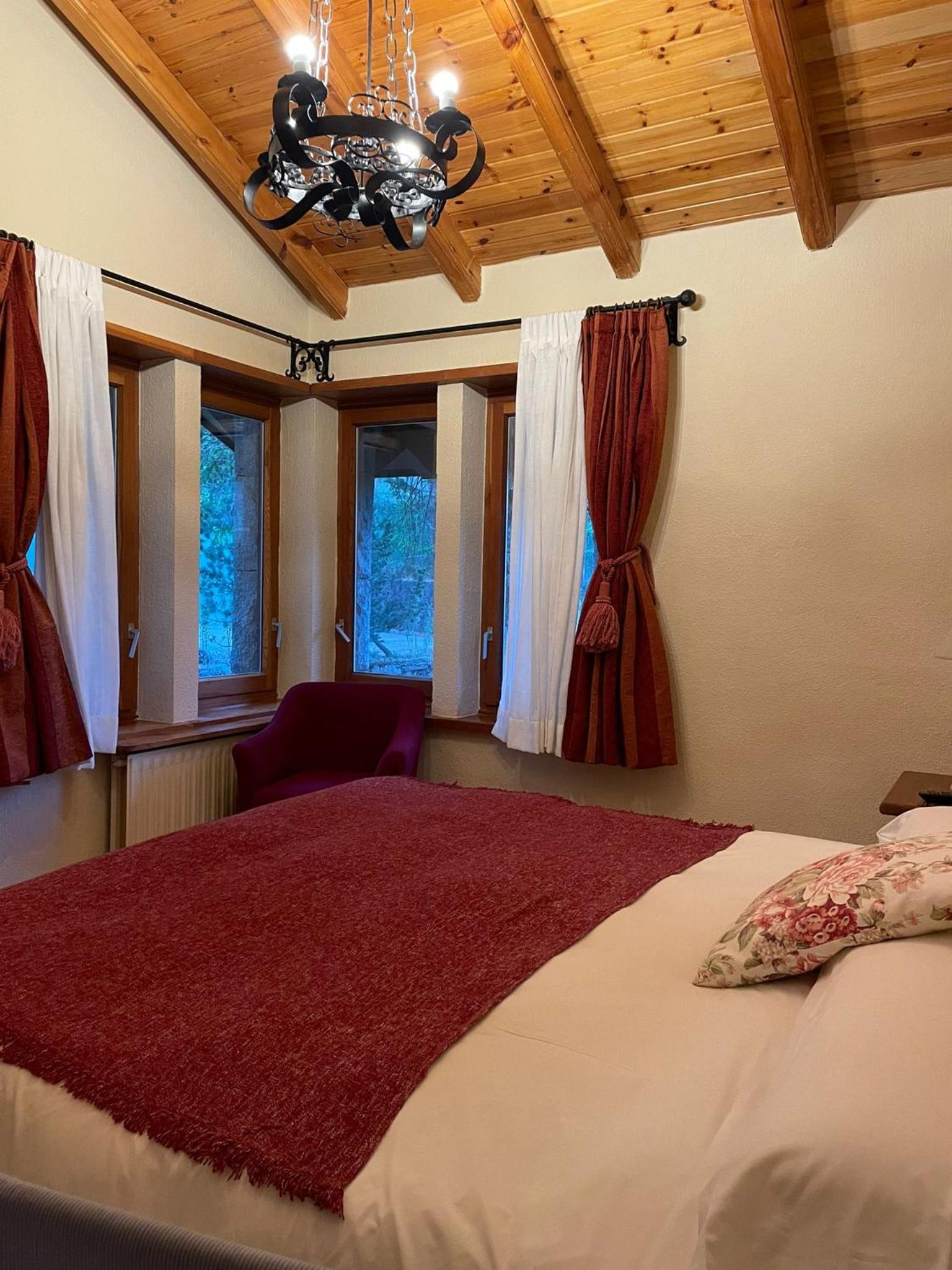 Junior Suite with Garden View
