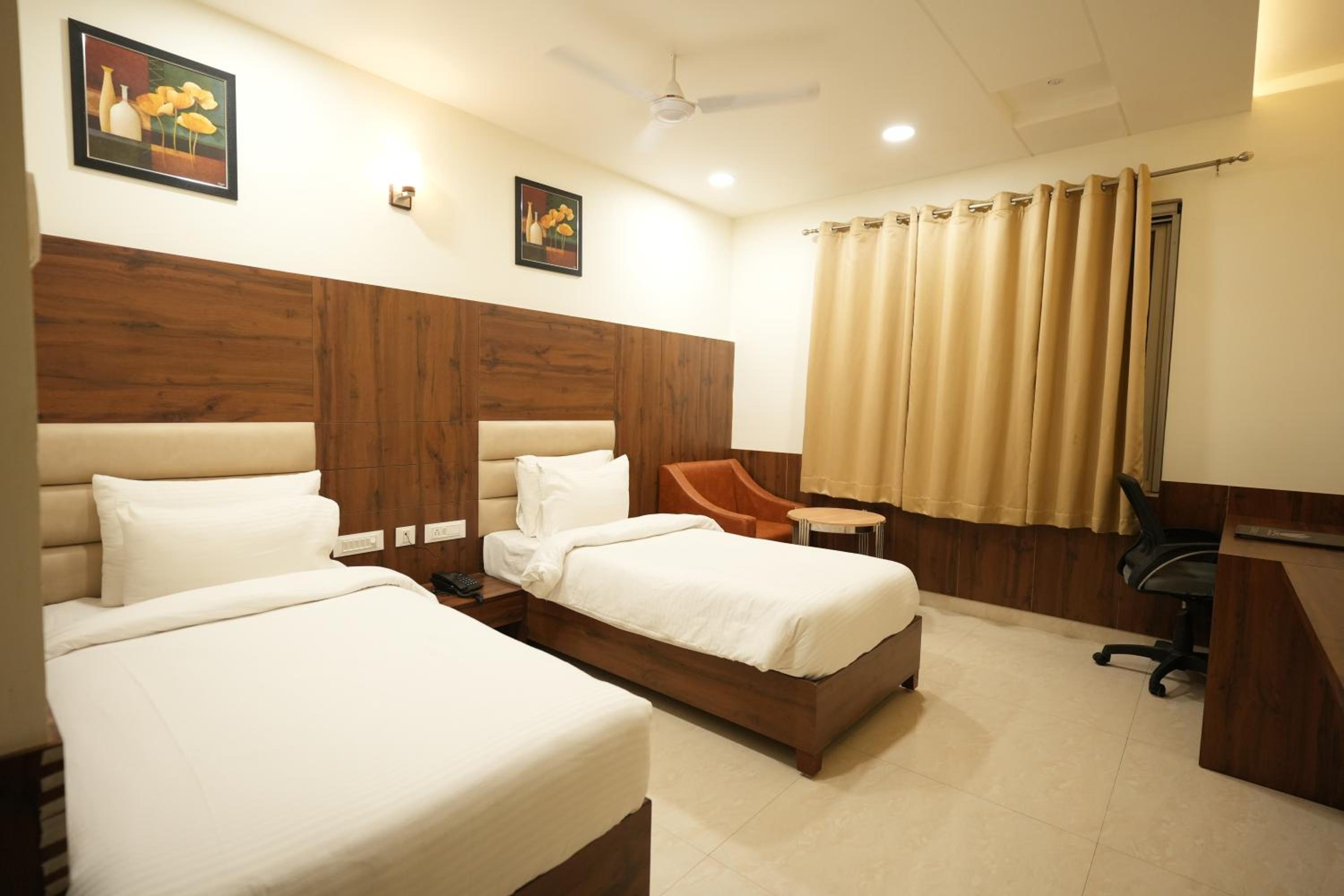 Standard Twin Room photo 2