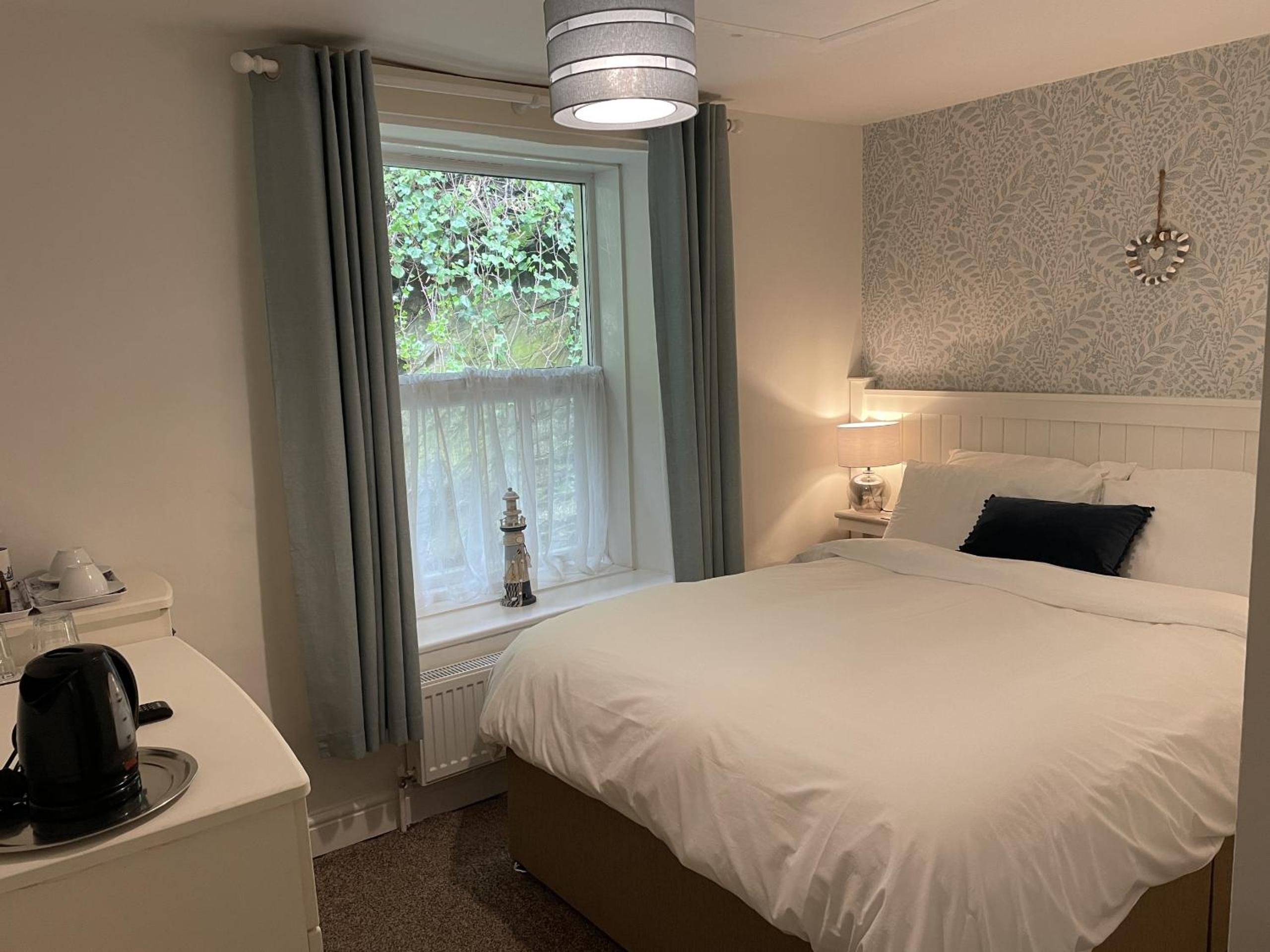Double Room with Private Bathroom photo 3