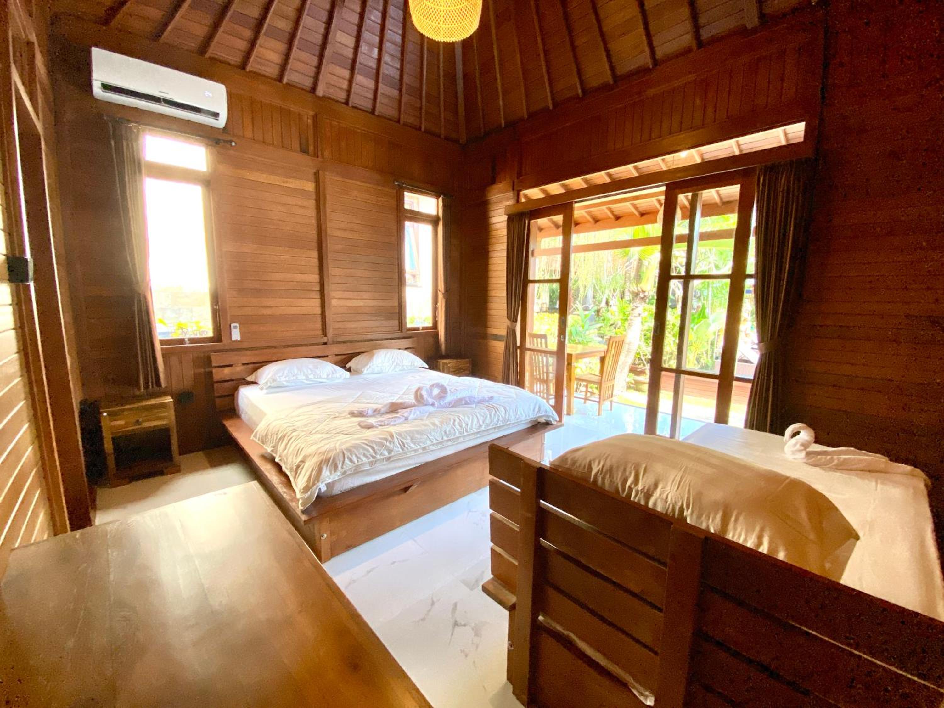 Triple Room with Pool View