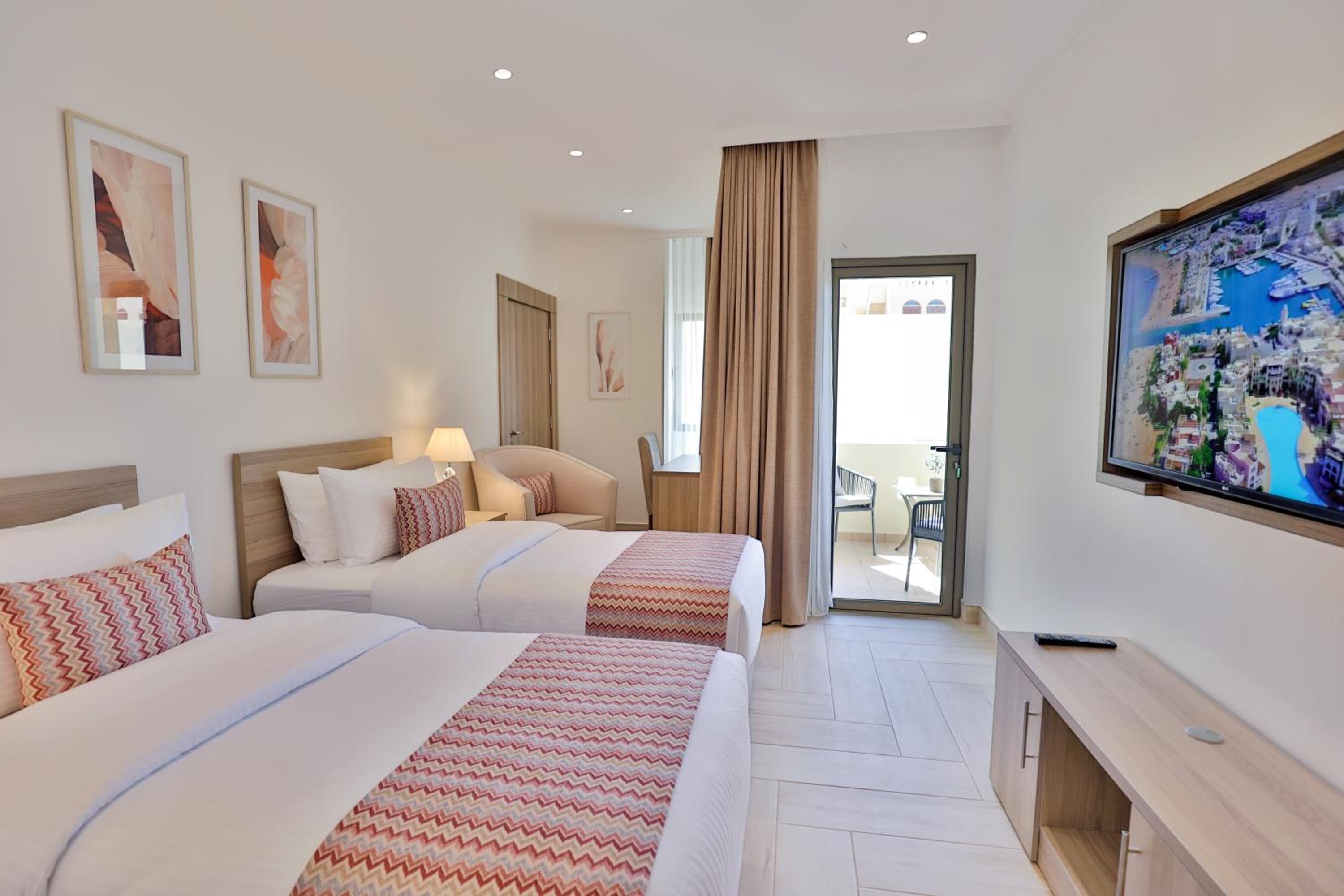 Deluxe Queen Room