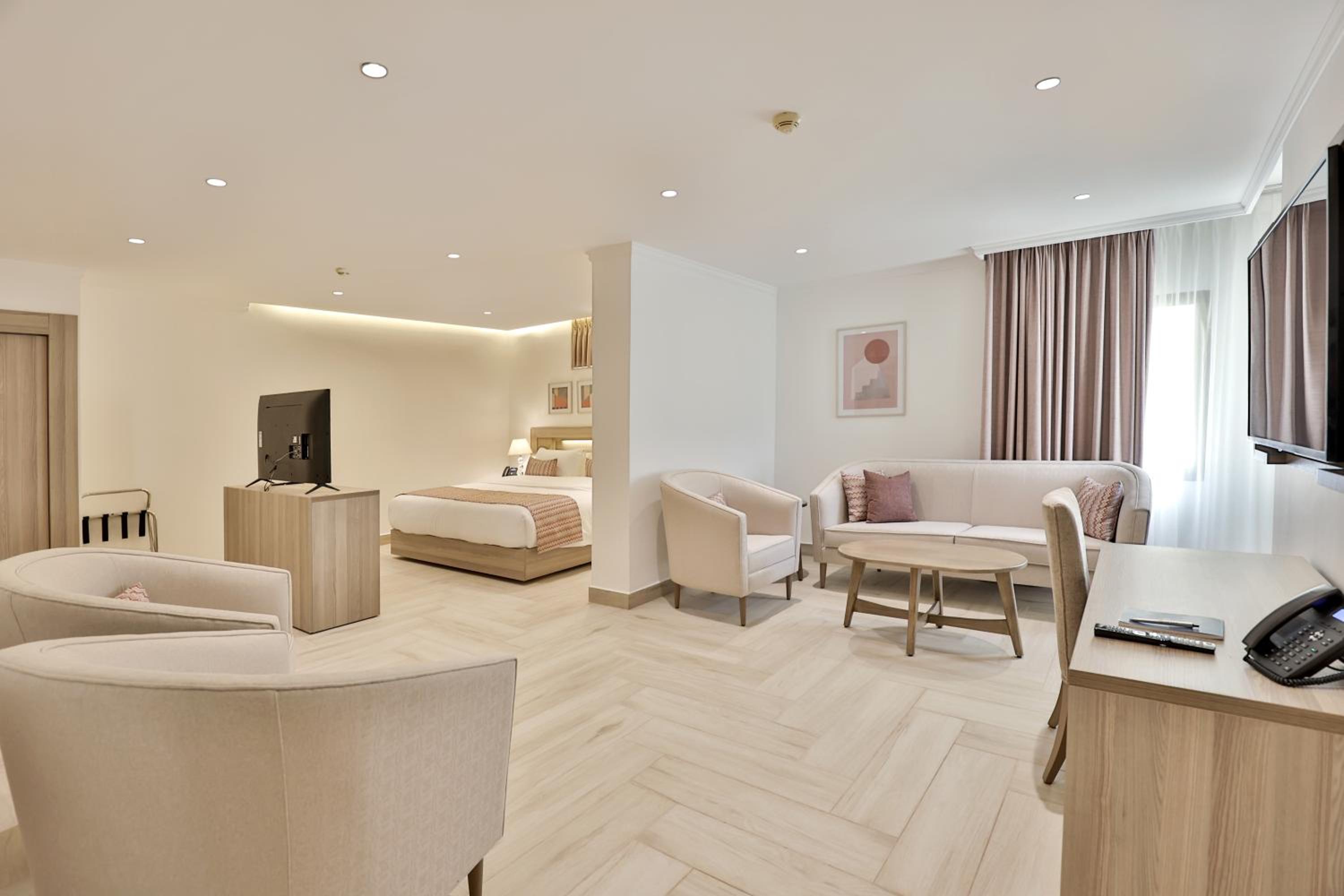 Executive Suite photo 3