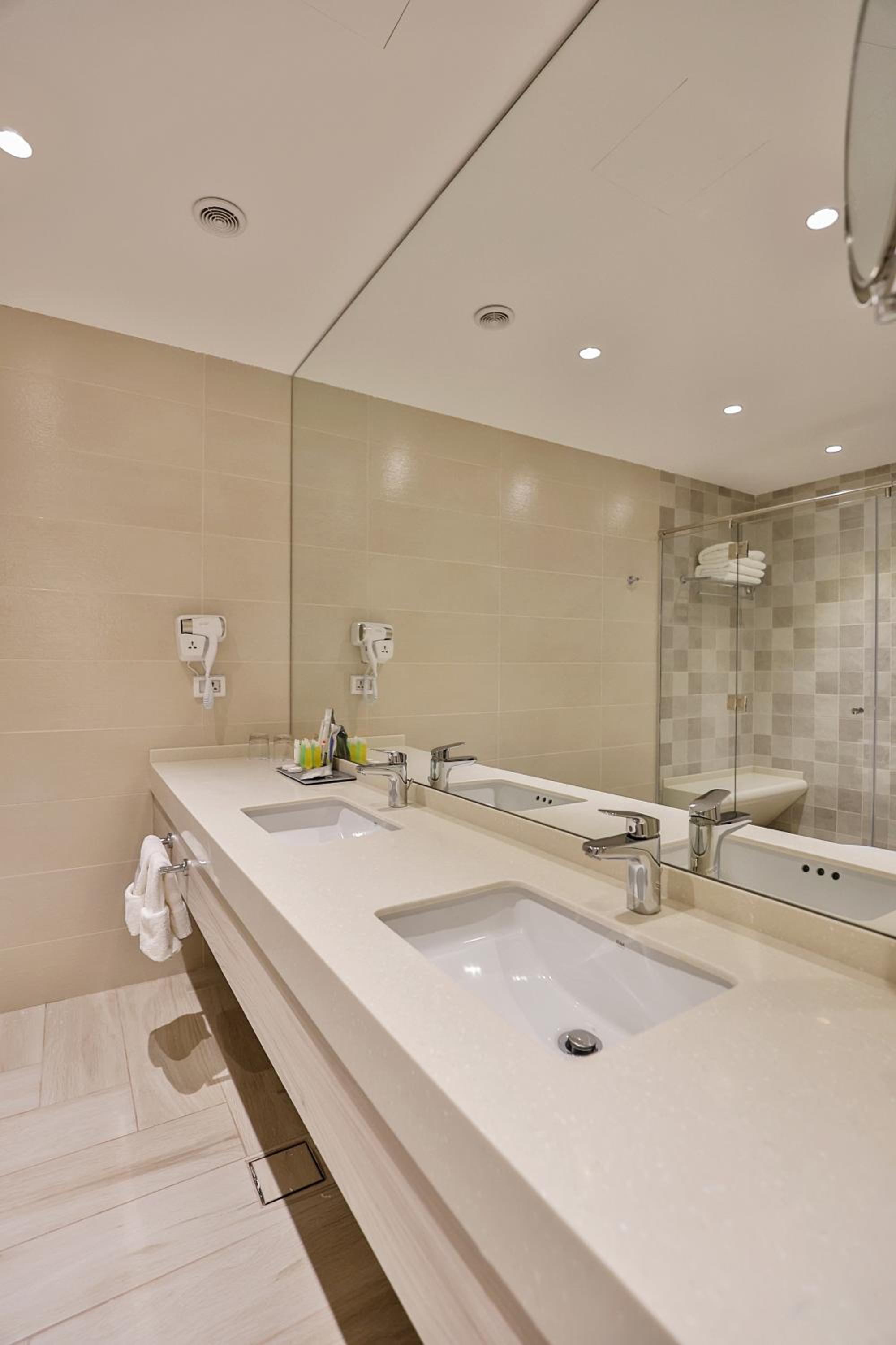 Executive Suite photo 2
