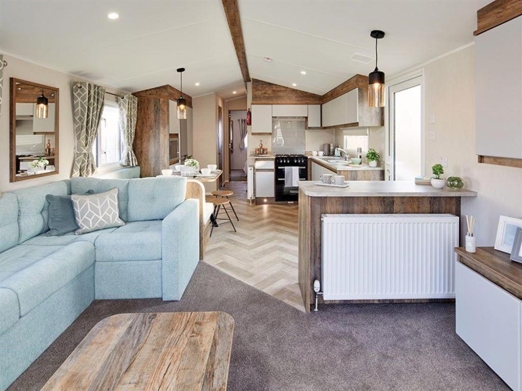Mobile Home photo 1