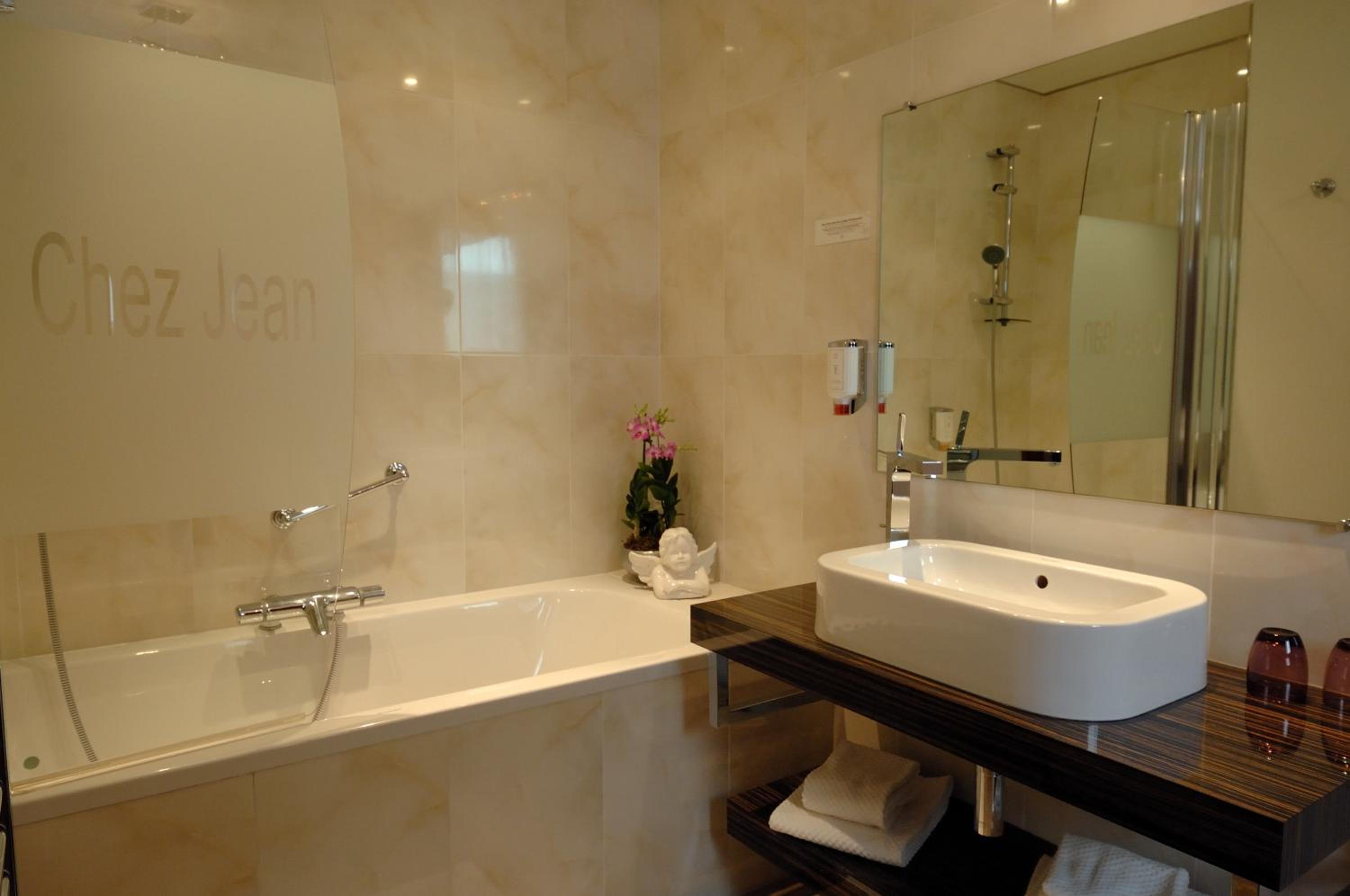 Junior Suite (3 Adults + 2 Children) photo 3